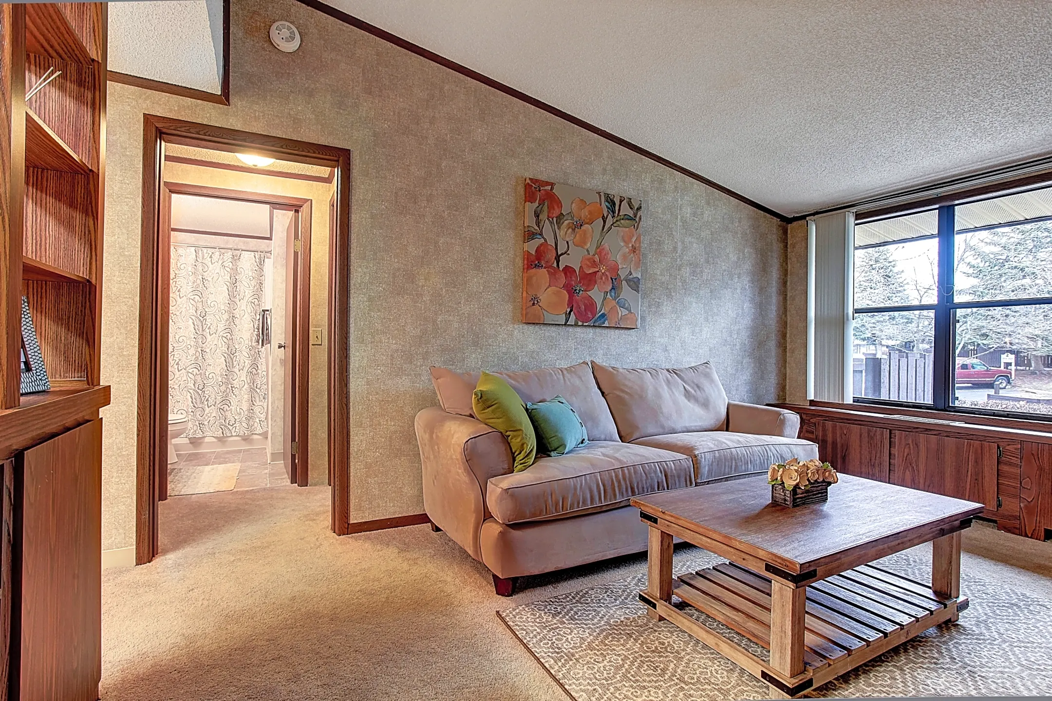 Arrowhead Apartments Grand Rapids, MI 49546