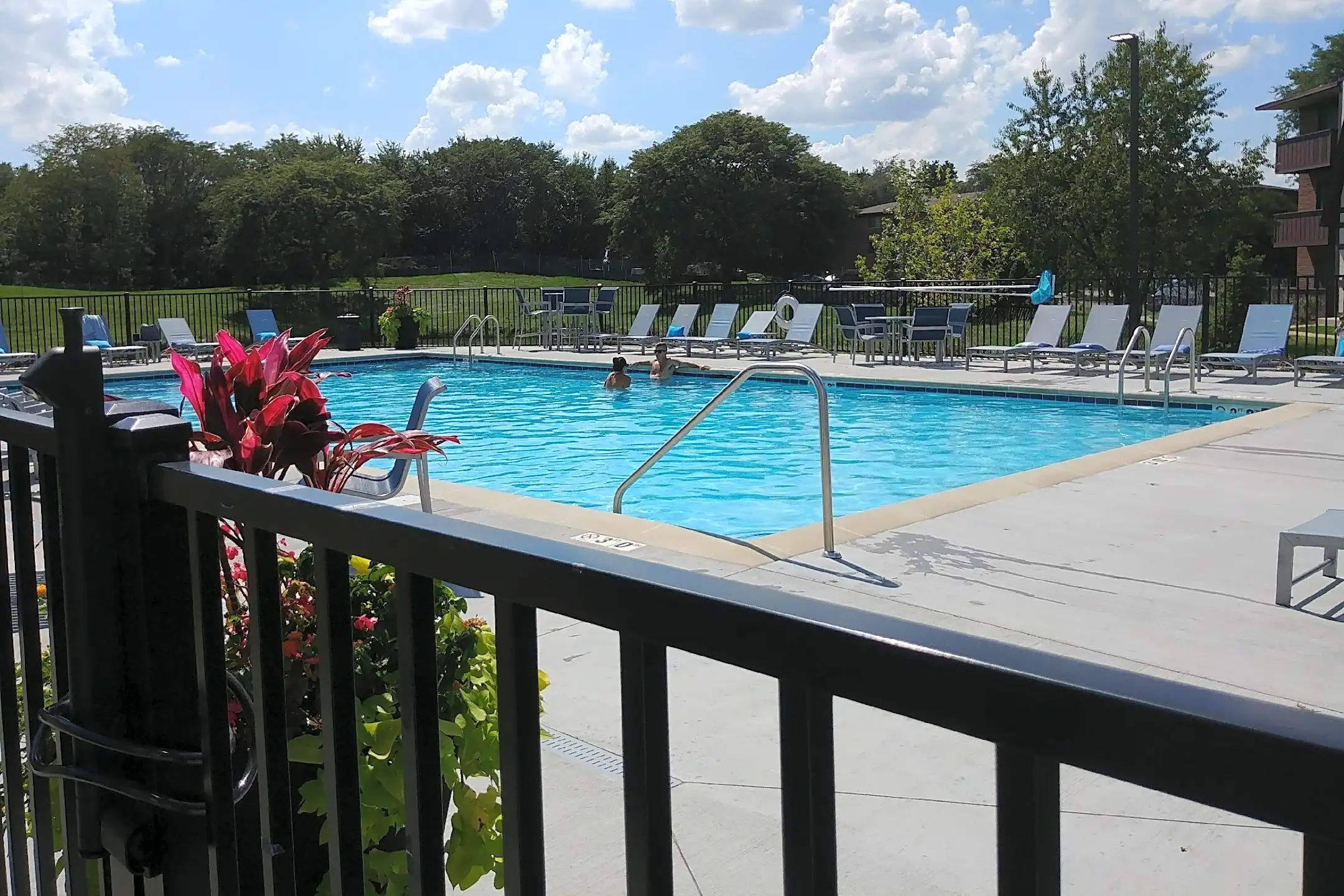 Pool - Westmont Village Apartments - Westmont, IL