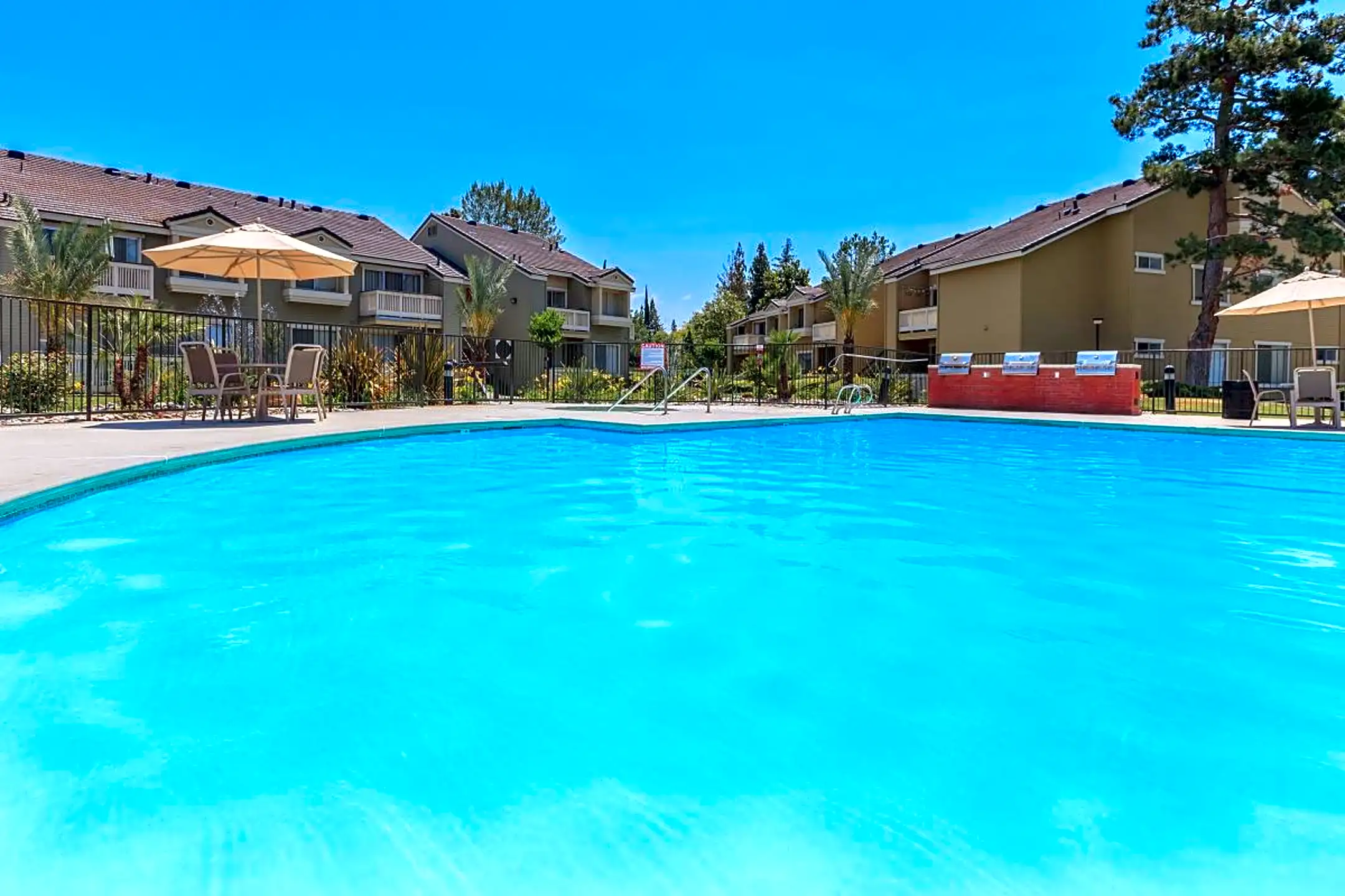 The Springs Apartment Homes Bakersfield, CA 93311