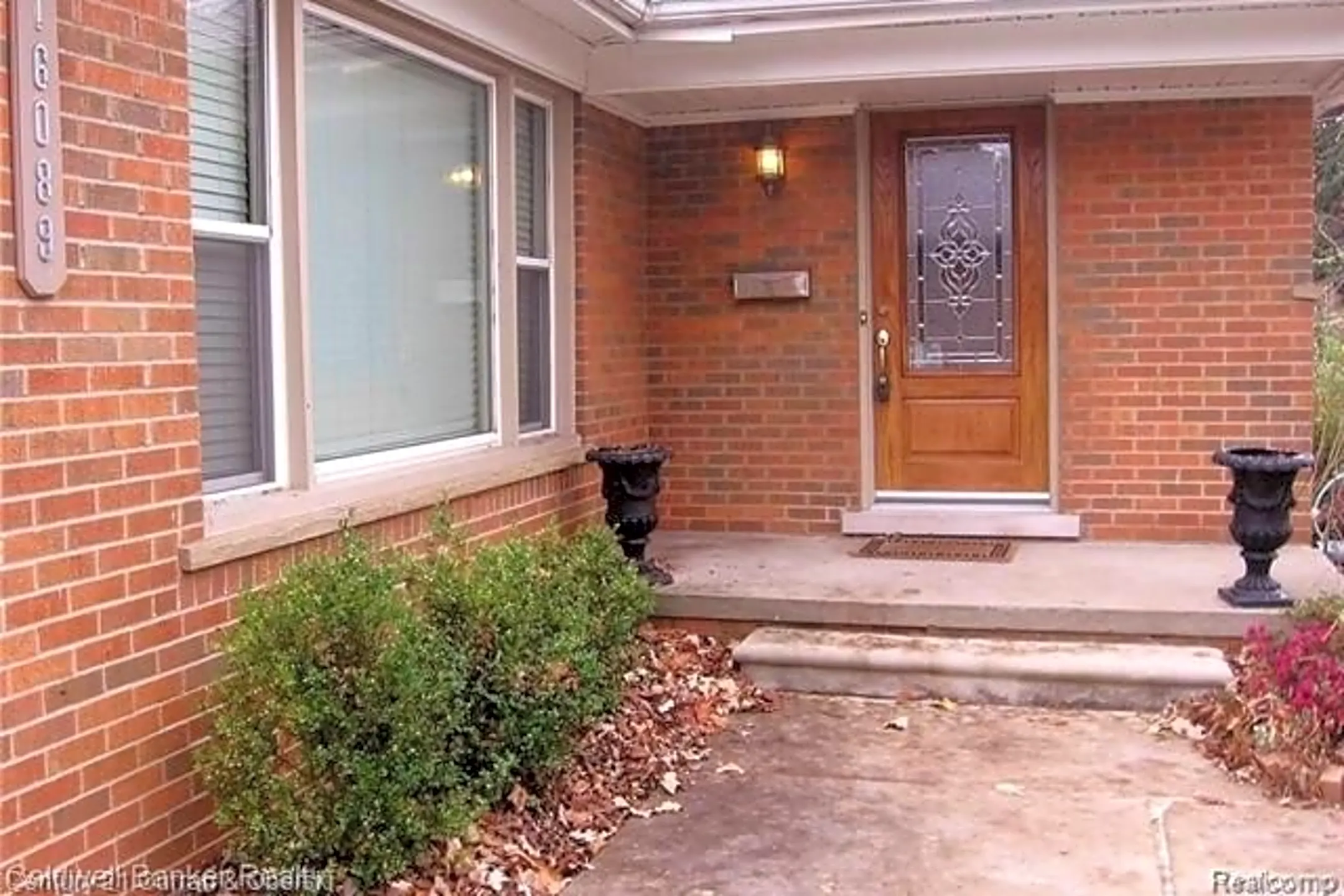 16089 Birwood Ave Houses Beverly Hills, MI 48025