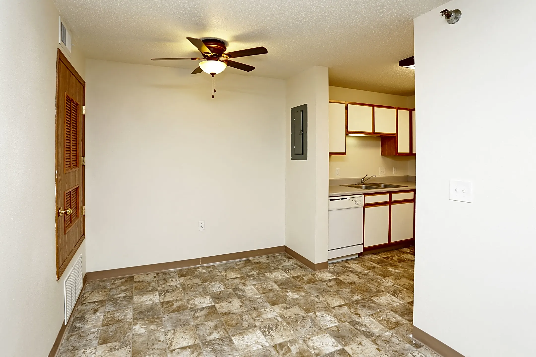 The Arbors Apartments Grinnell, IA 50112