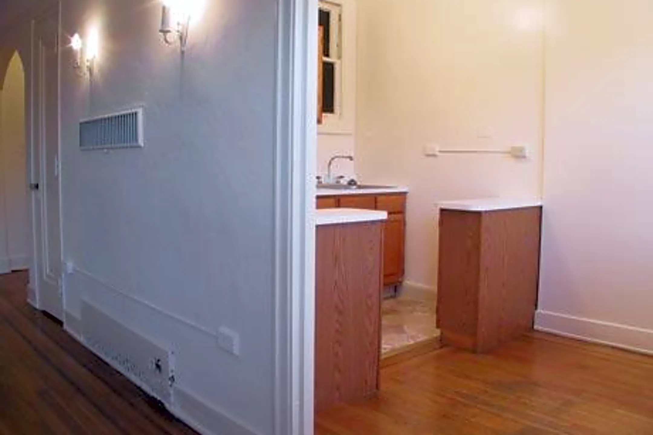 Frontenac Apartments 490 S Highland Ave Pittsburgh, PA Apartments