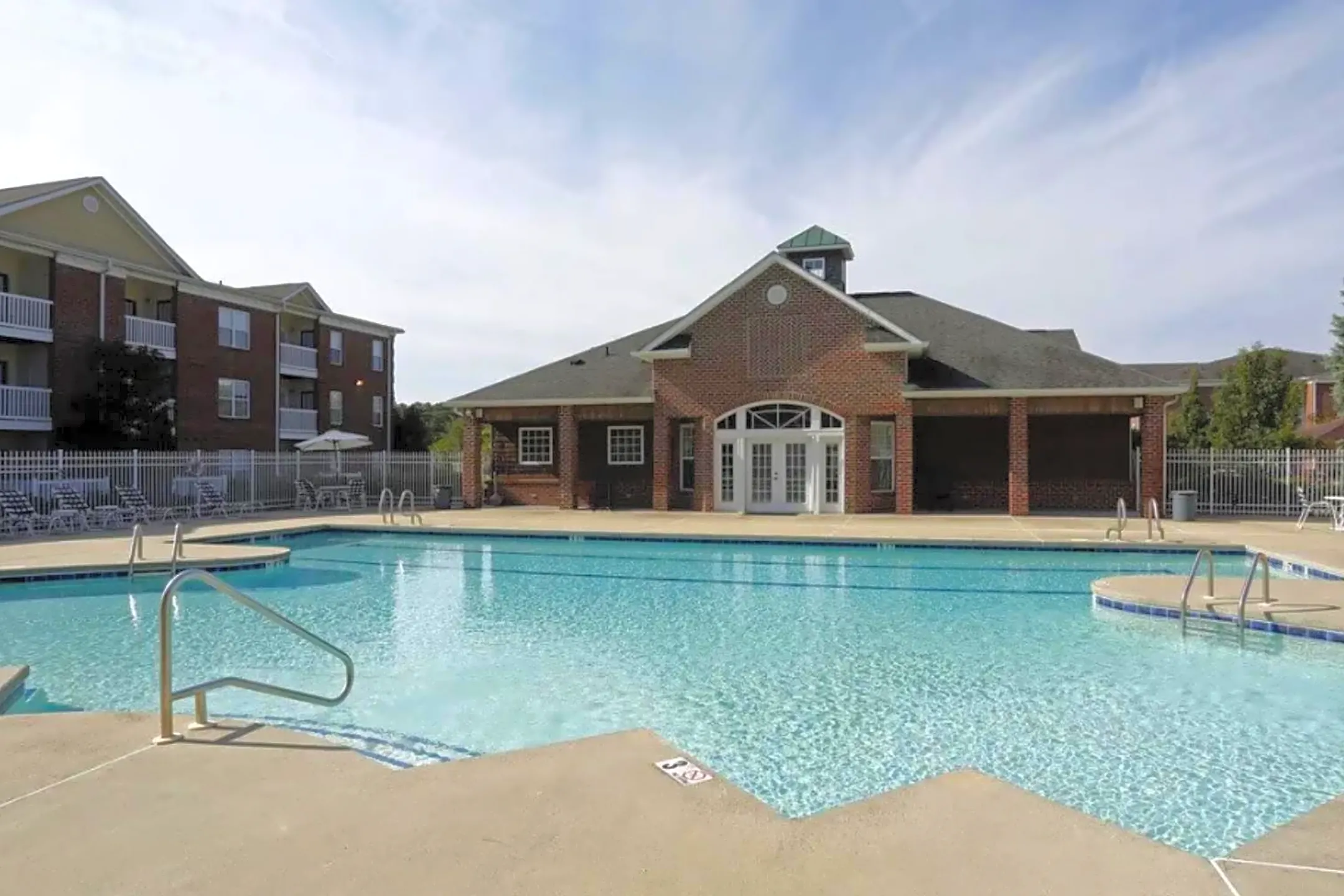 Waterford Place Apartment Homes - 2792 Stantonsburg Rd | Greenville, NC ...