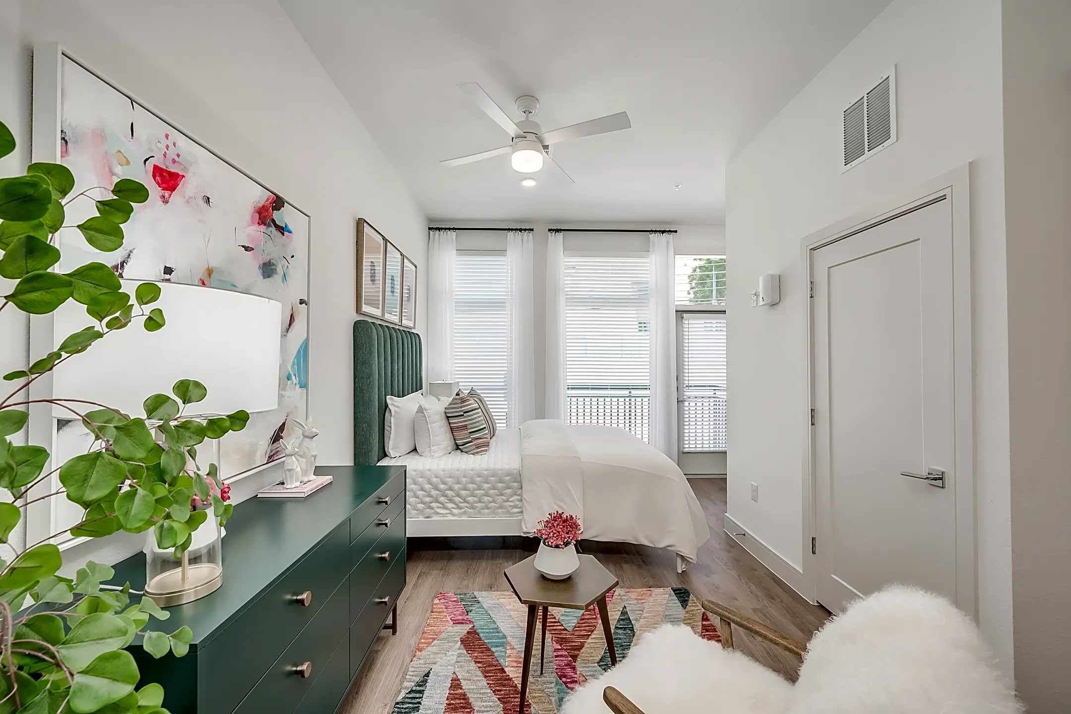Bedroom - REVL Med Center - Houston, TX