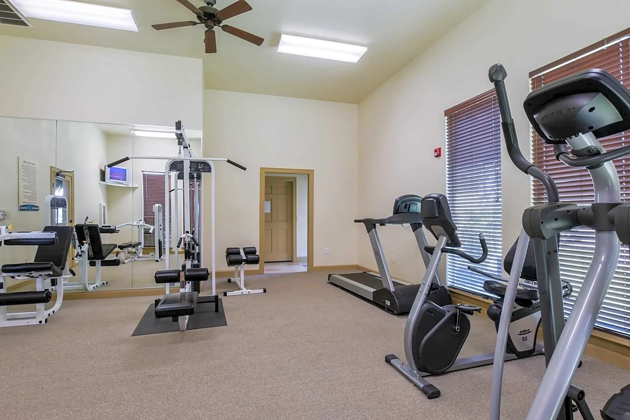 Fitness Weight Room - River Square Apartments - Corpus Christi, TX