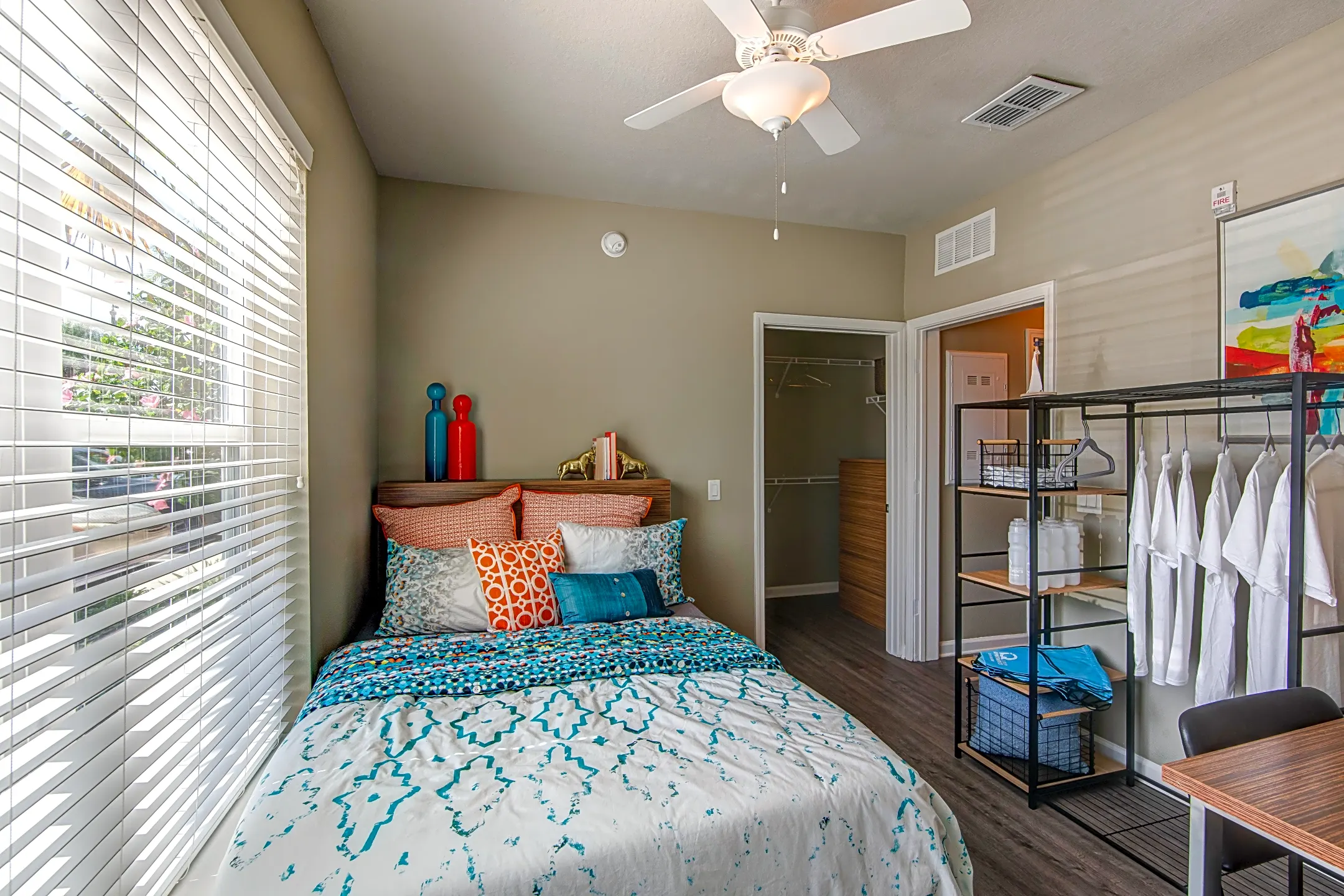 Bedroom - IQ Apartments - Per Bed Leases - Tampa, FL