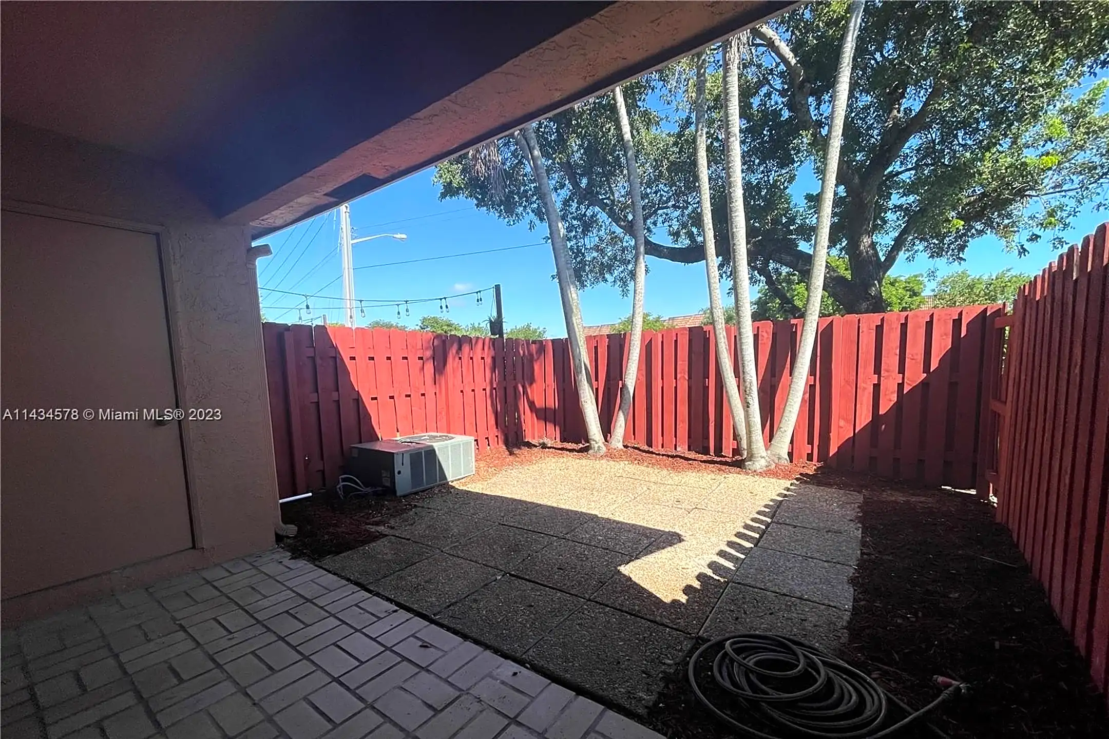 Patio / Deck - 10511 NW 8th St #10511 - Pembroke Pines, FL
