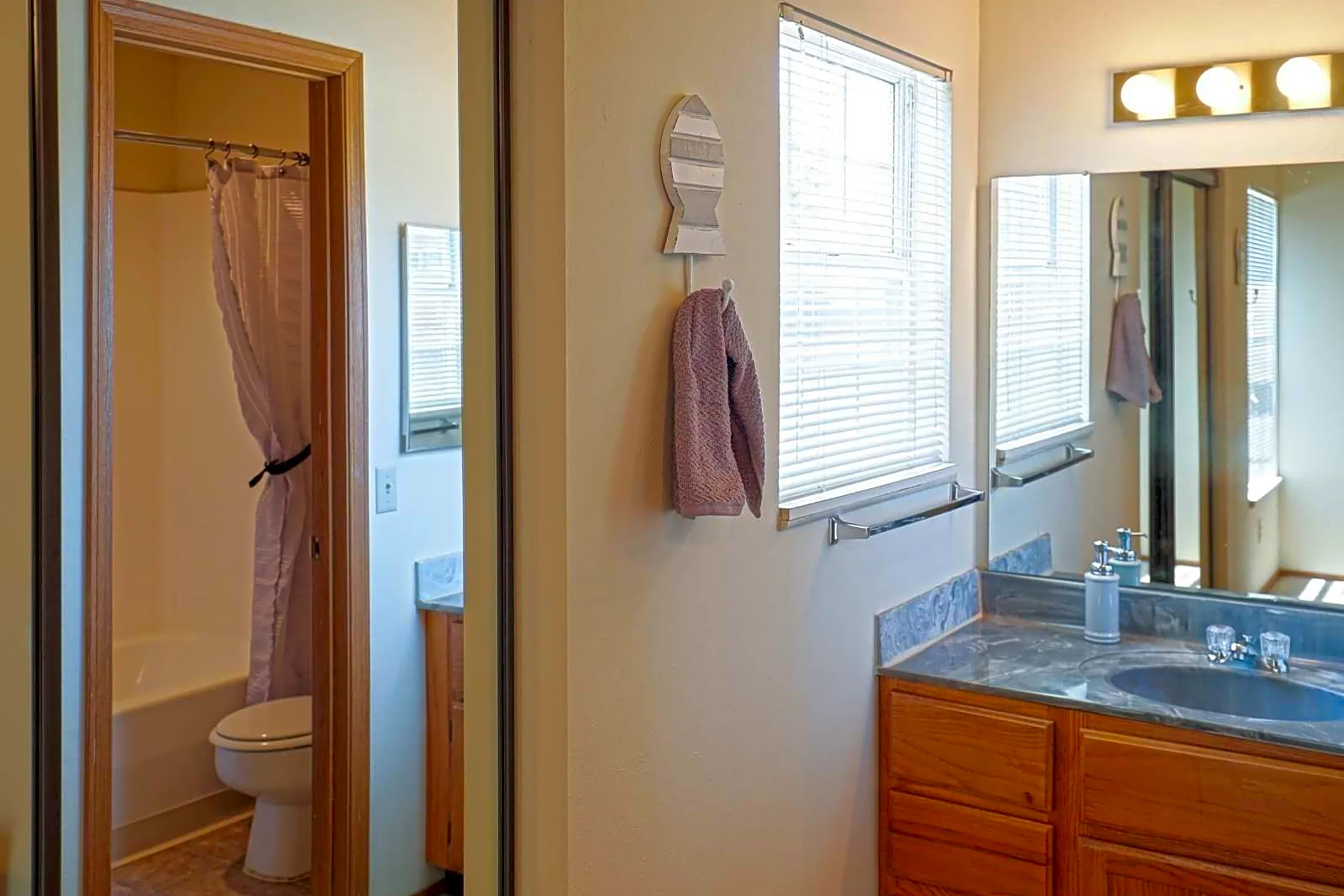 Bathroom - Northpark Residences - Wichita, KS