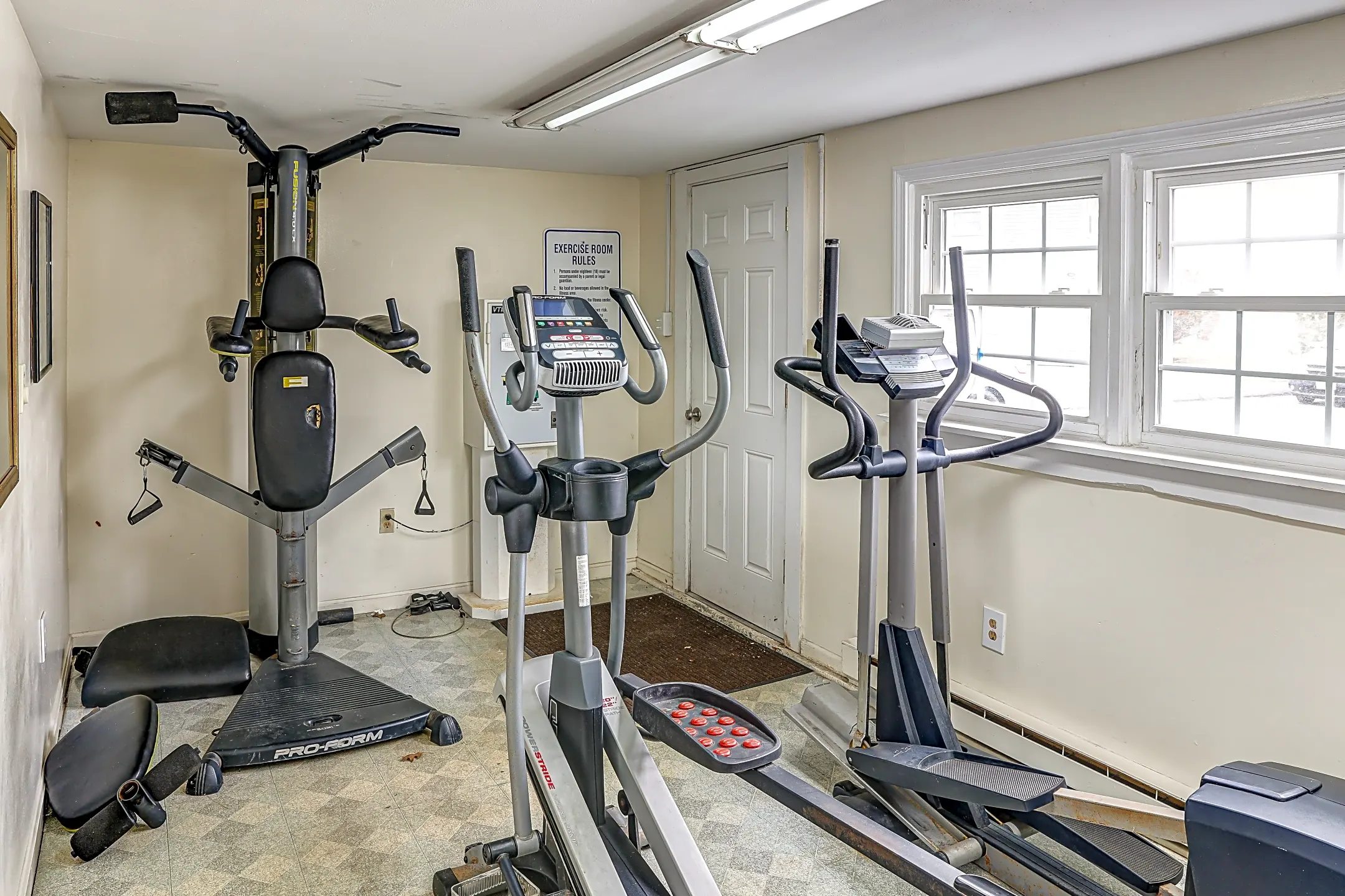 Fitness Weight Room - The River View Apartments - Groton, CT
