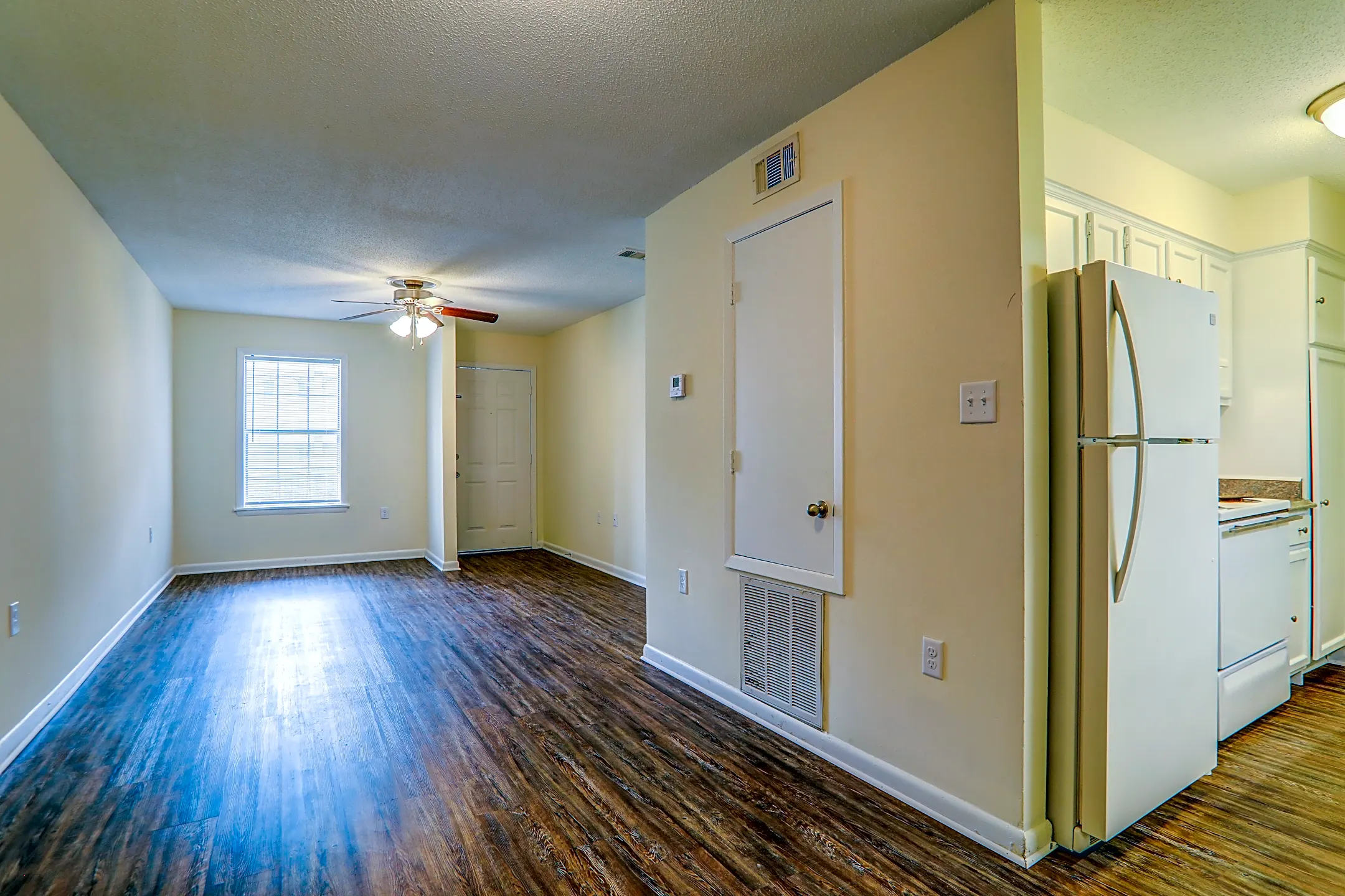 The Lexington Apartment Homes 3225 W 4th St Hattiesburg, MS