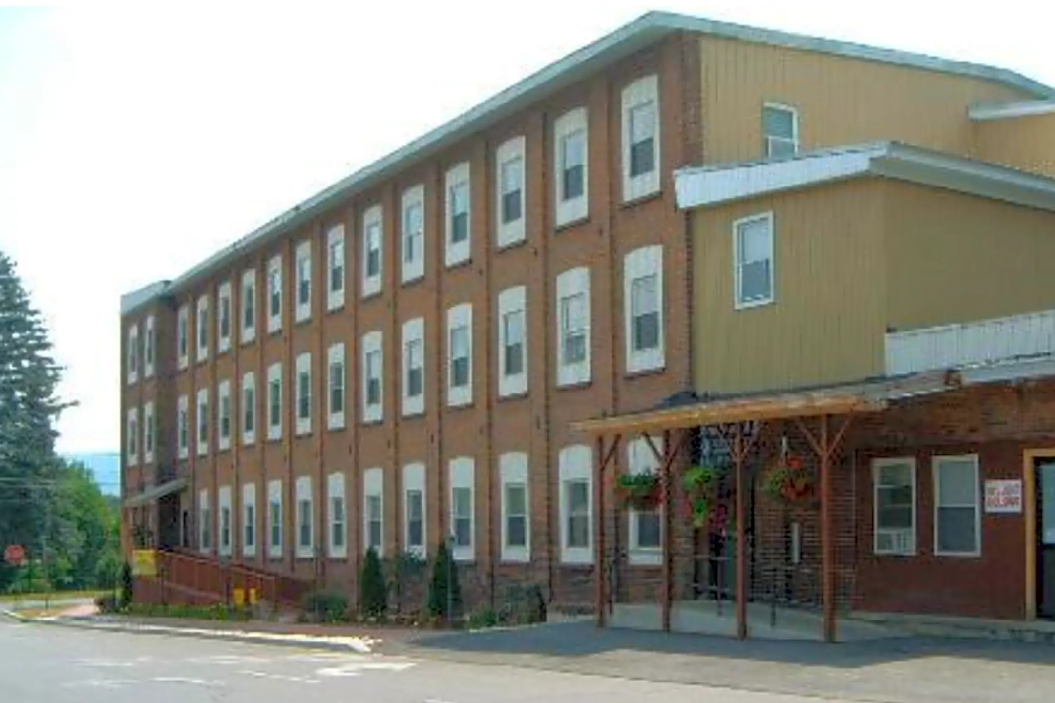 Brookwood Apartments 650 W German St Herkimer, NY Apartments for