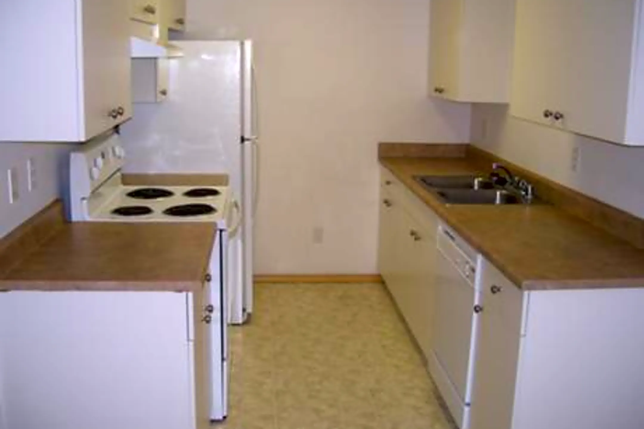 Wescott Apartments 421 Harrison Ave Sunnyside, WA Apartments for