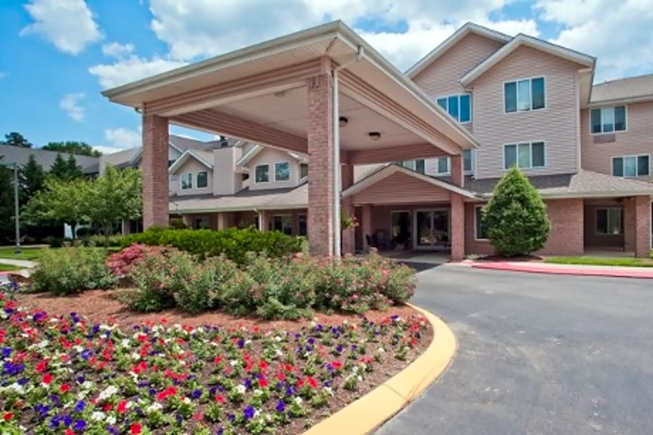 Creekside At Shallowford 7511 Shallowford Road Chattanooga, TN