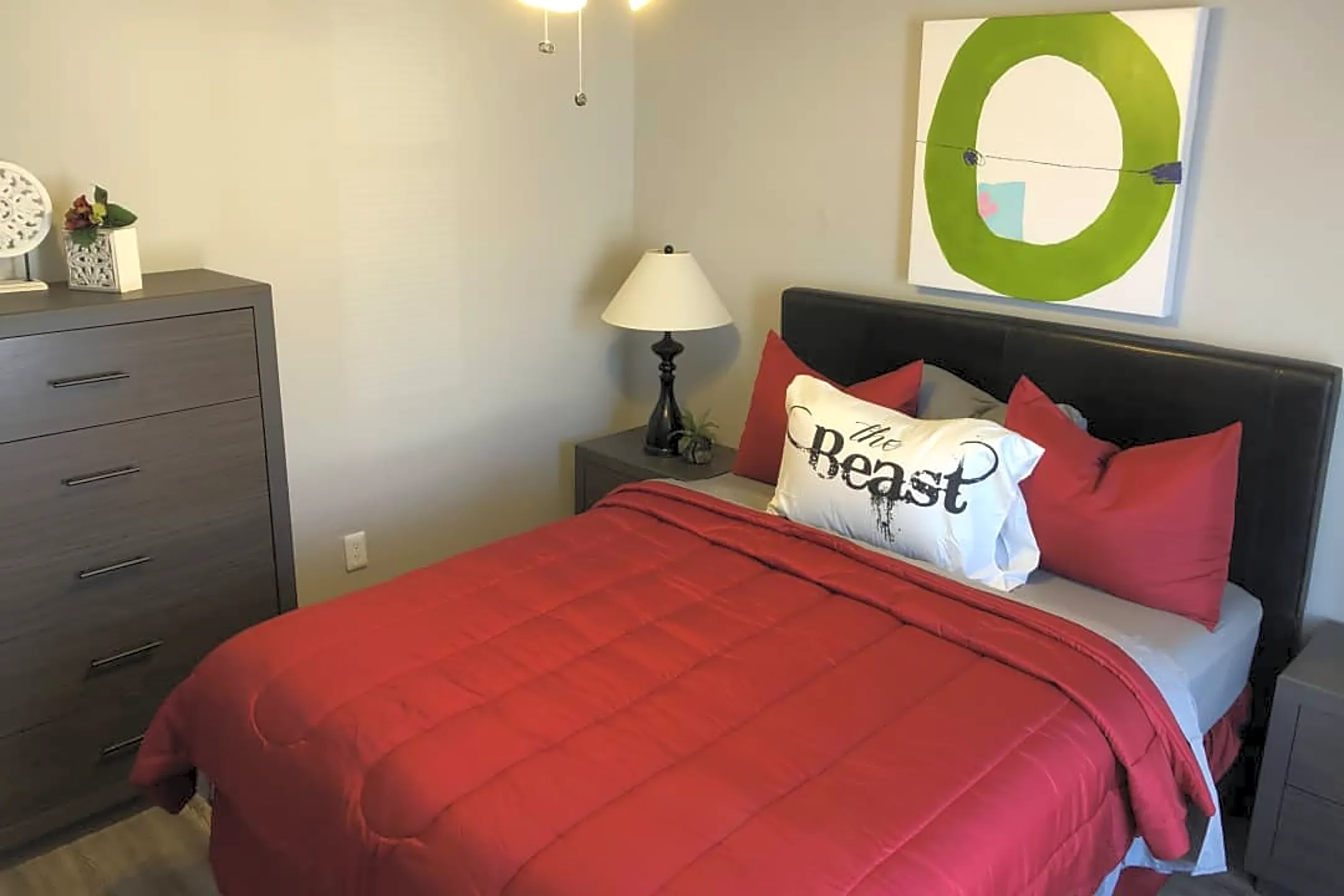 Oakwood Place Apartment Homes Dallas, TX 75216