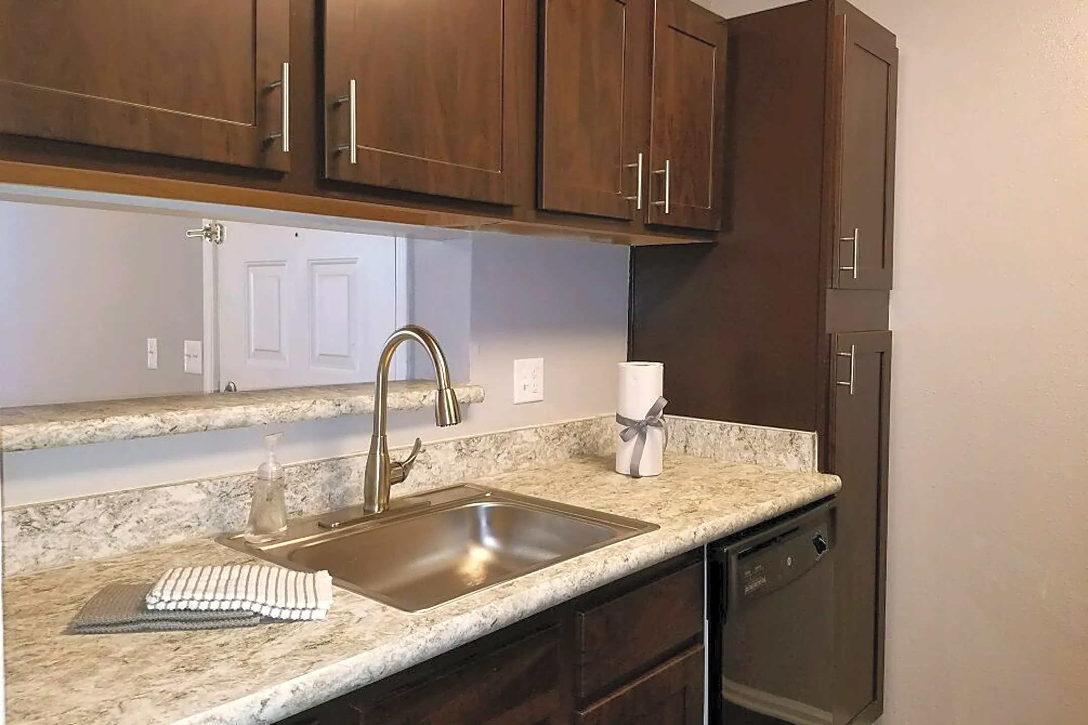 Arbors Of Brentwood 100 Brentwood Pl Nashville, TN Apartments for