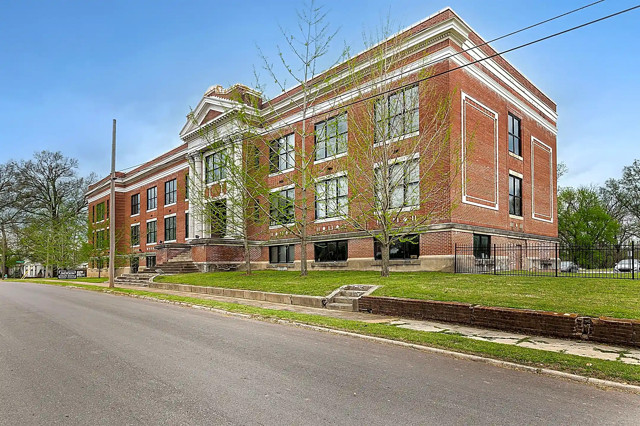 217 E Deaderick St 217 E Deaderick St unit 2 Jackson, TN Townhomes