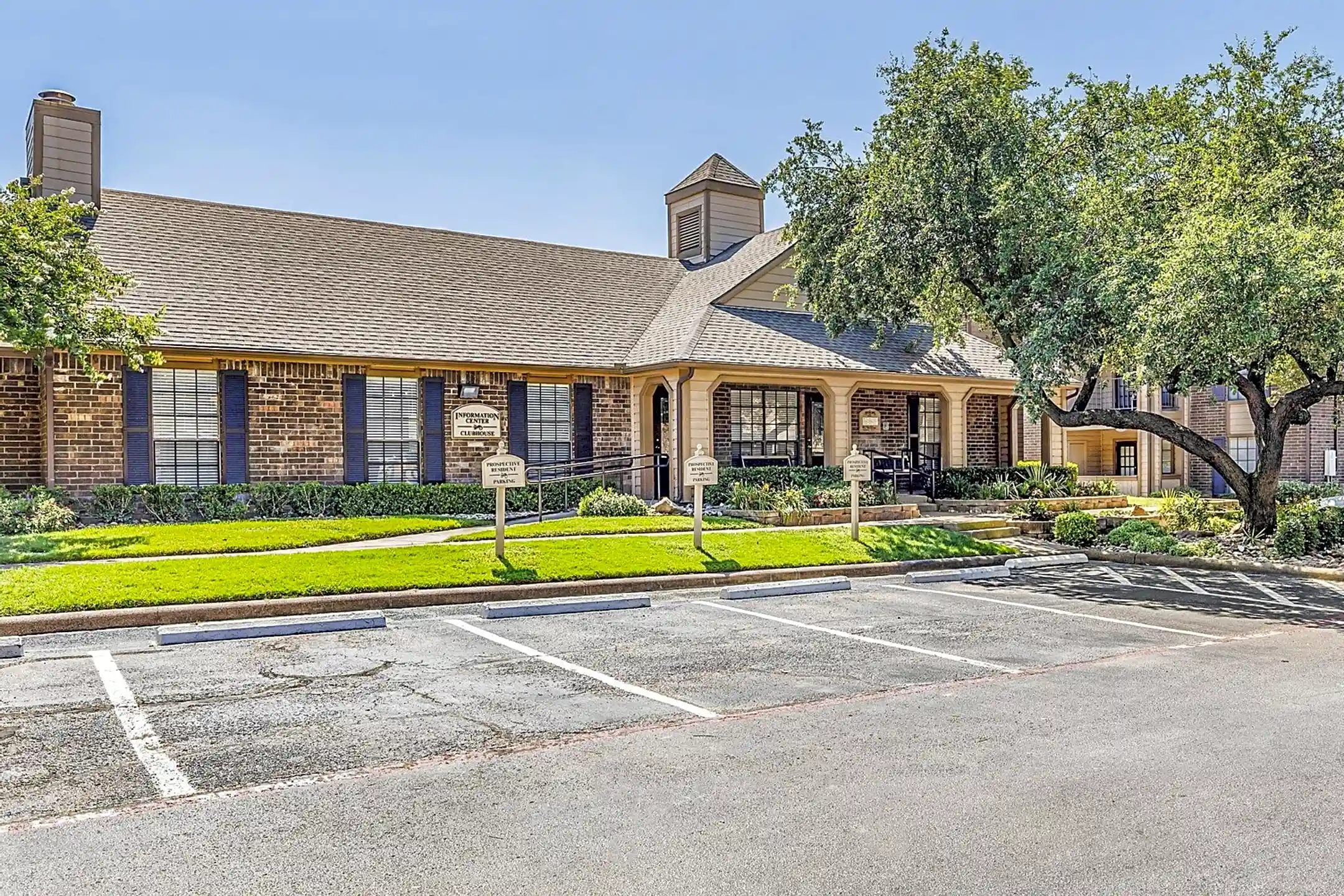 The Arbors of Euless Apartments 1002 Fuller Wiser Rd Euless, TX