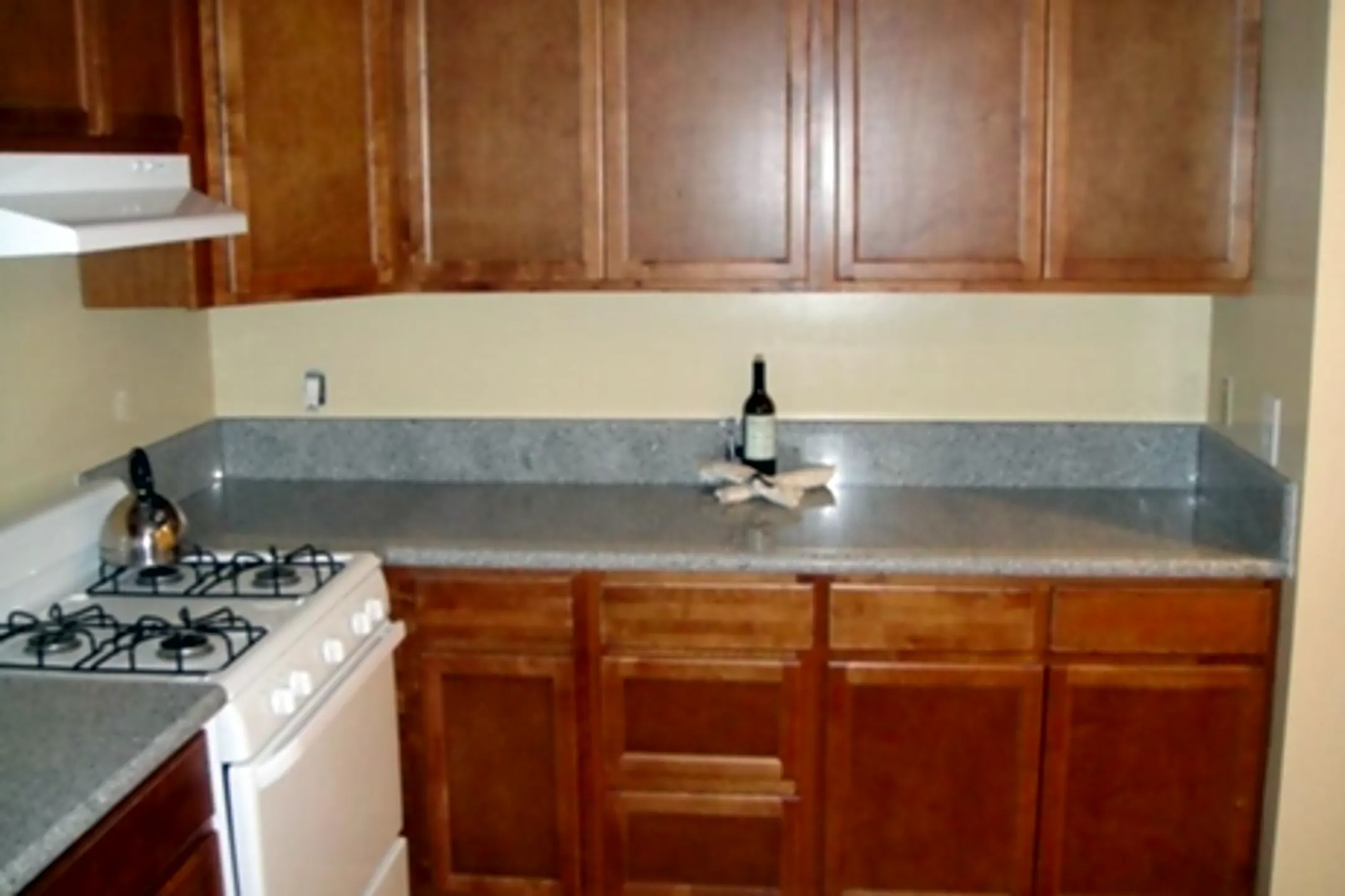 Valencia Park Apartments 171 S Valencia St La Habra, CA Apartments