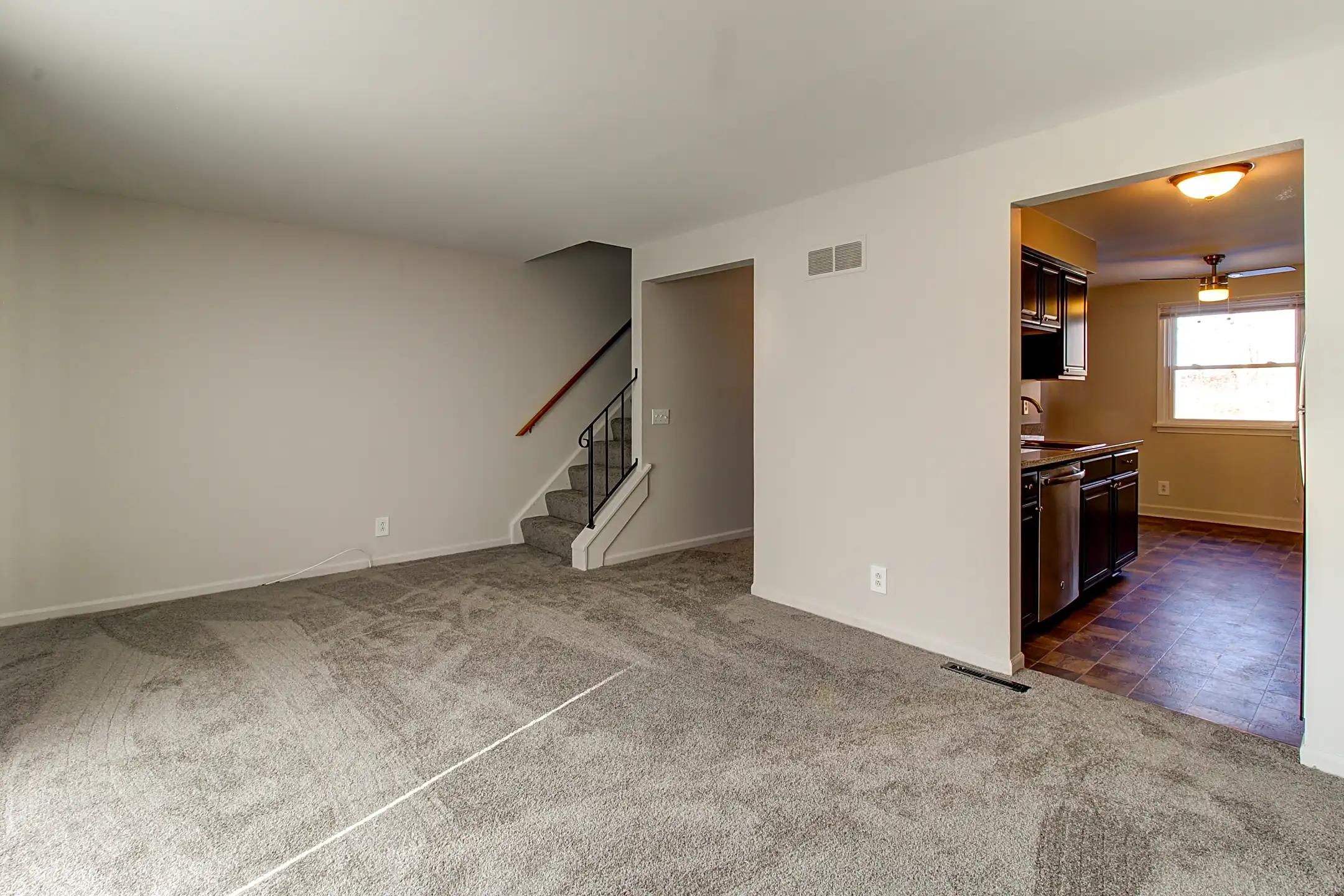 Olde English Manor 427 N Main St Canandaigua, NY Apartments for