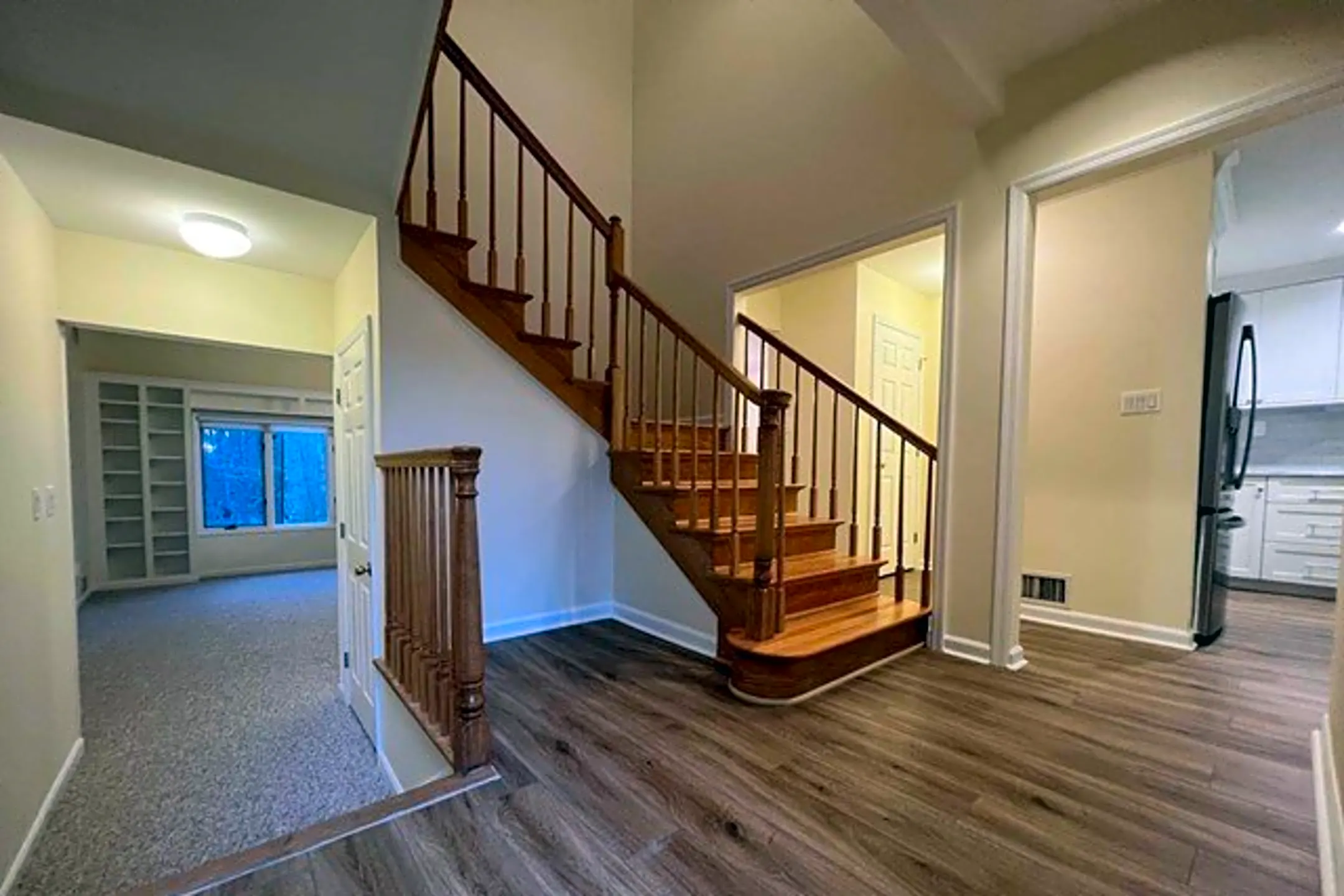 10 Foxwood Square Houses Old Tappan, NJ 07675