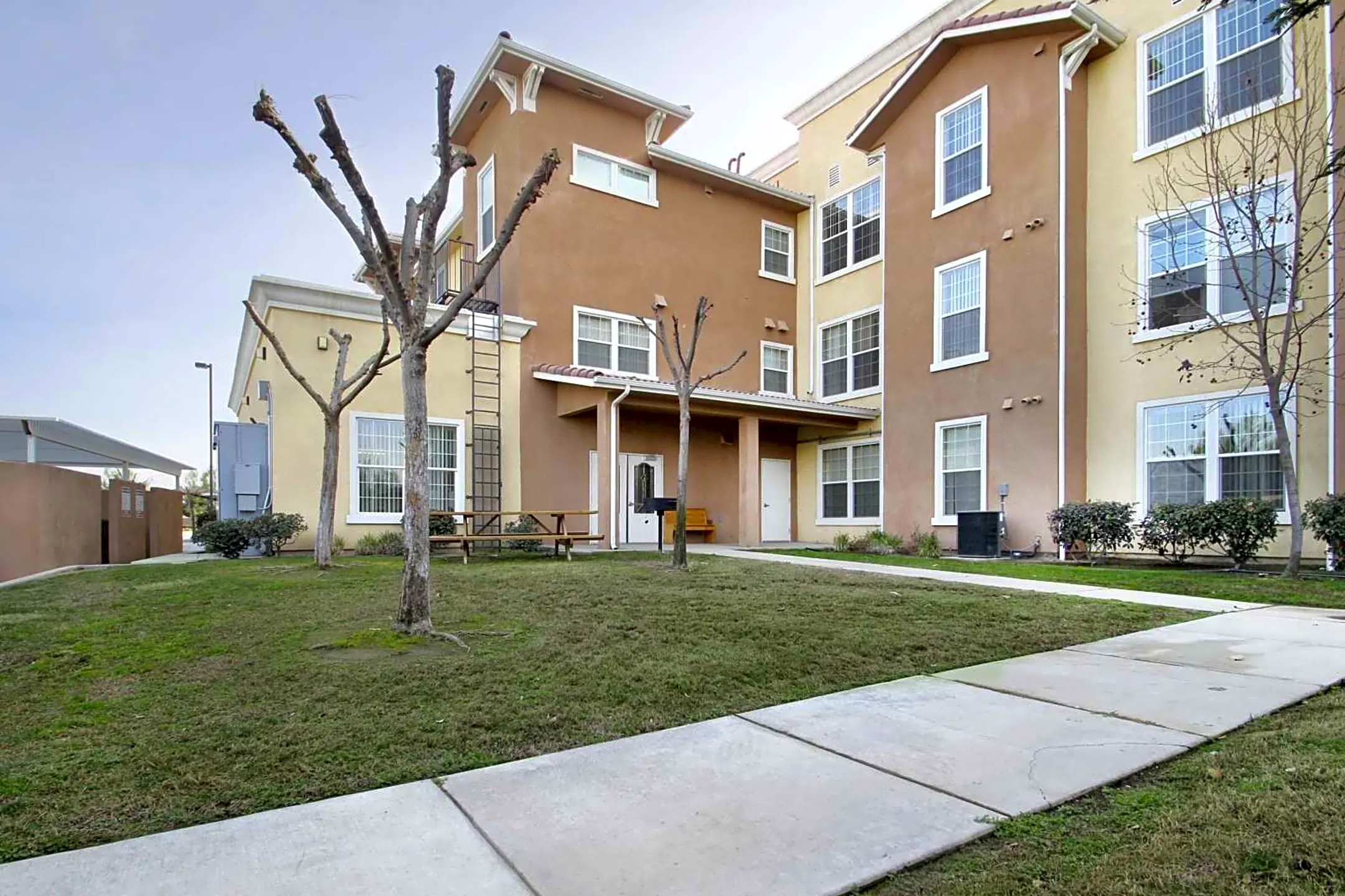 Poso Place Apartments 830 Almond Ct Wasco, CA Apartments for Rent