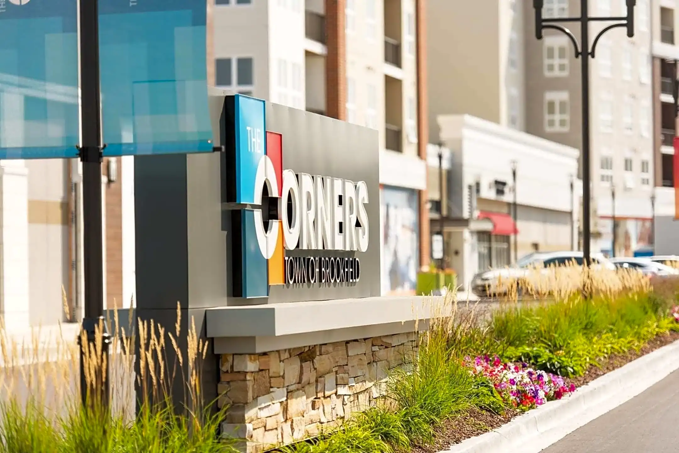 The Corners of Brookfield Apartments 260 North Lord Street