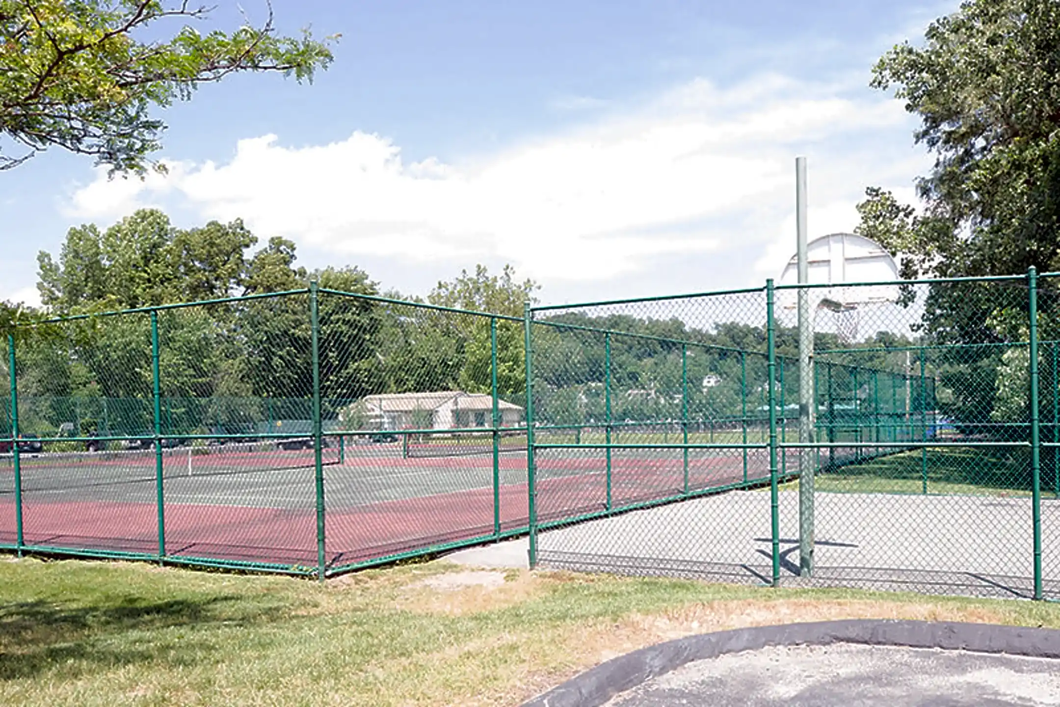 The Landing on Mohegan Lake 200 New Chalet Dr Mohegan Lake, NY