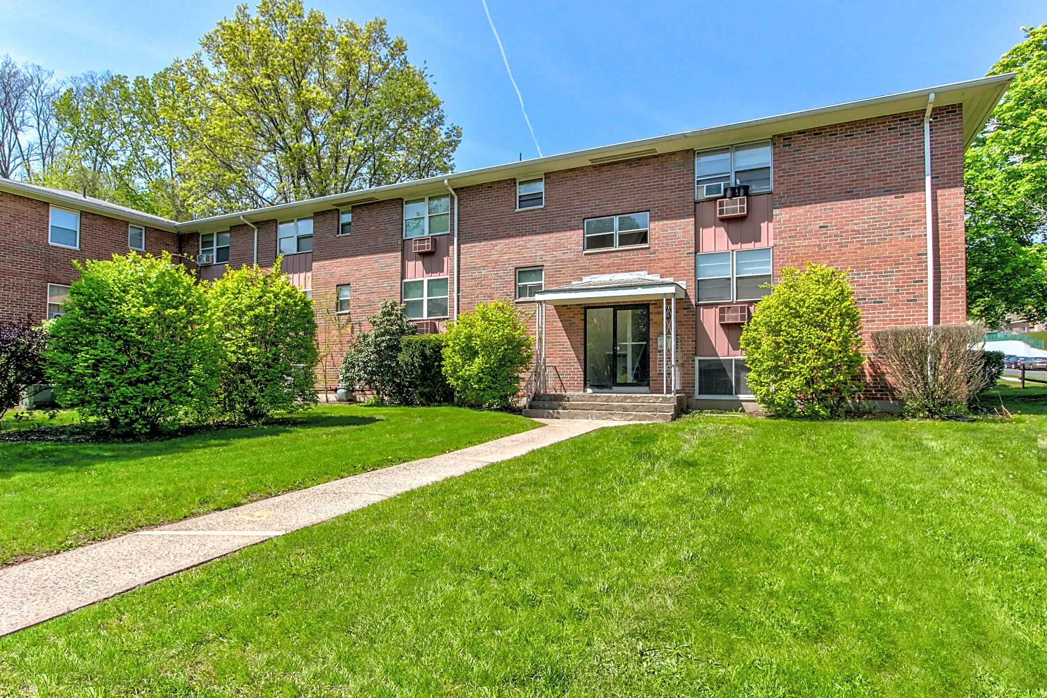 Willow Ridge Apartments - 103 Clinic Dr | New Britain, CT for Rent | Rent.