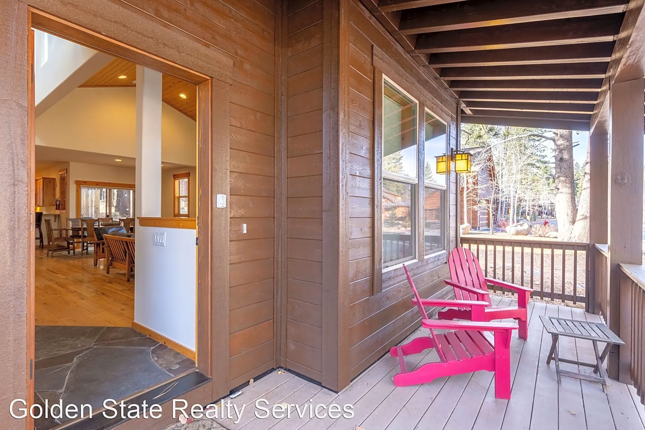 Patio / Deck - 10583 Sara Bear Ln - Truckee, CA