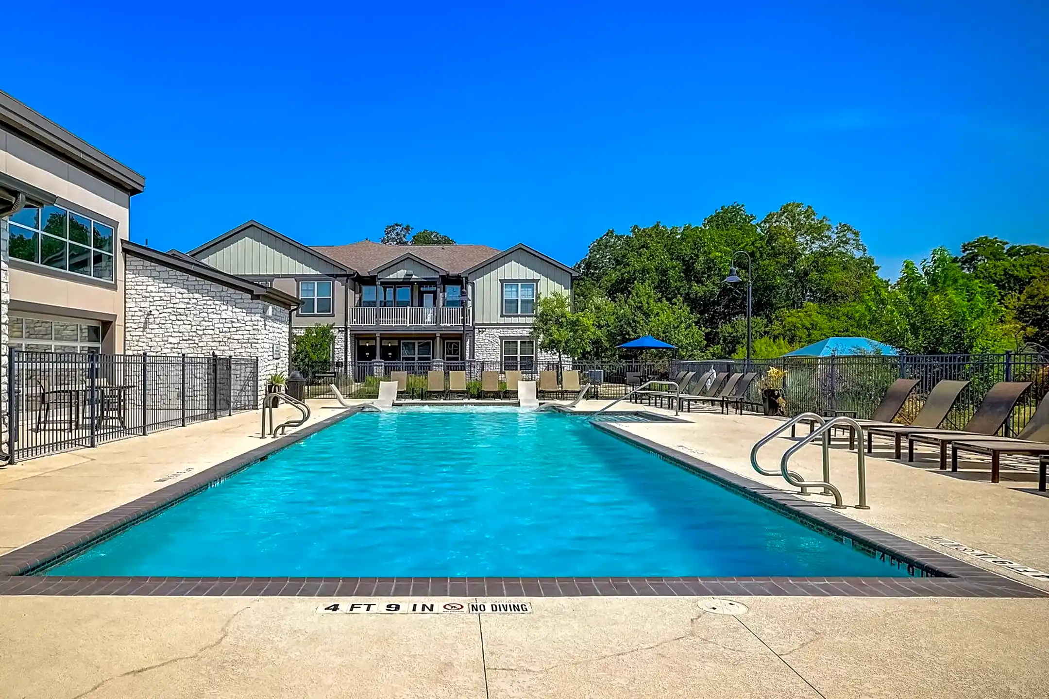 Springs at Round Rock 1200 E Old Settlers Blvd Round Rock, TX