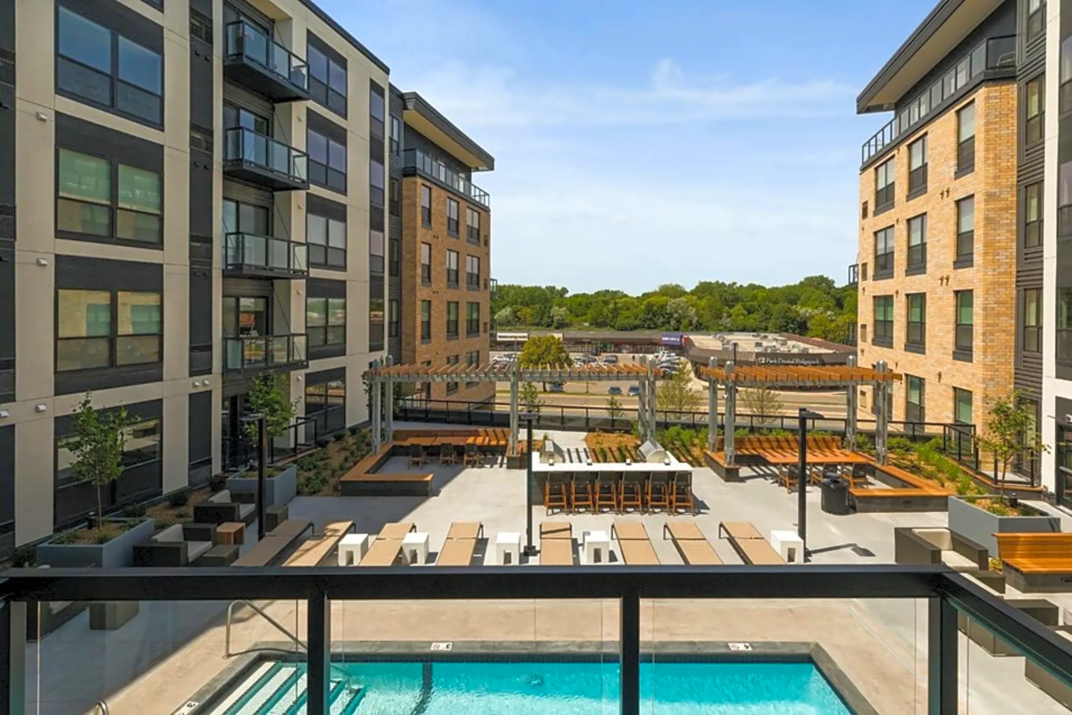 Residences at 1700 MN 55305