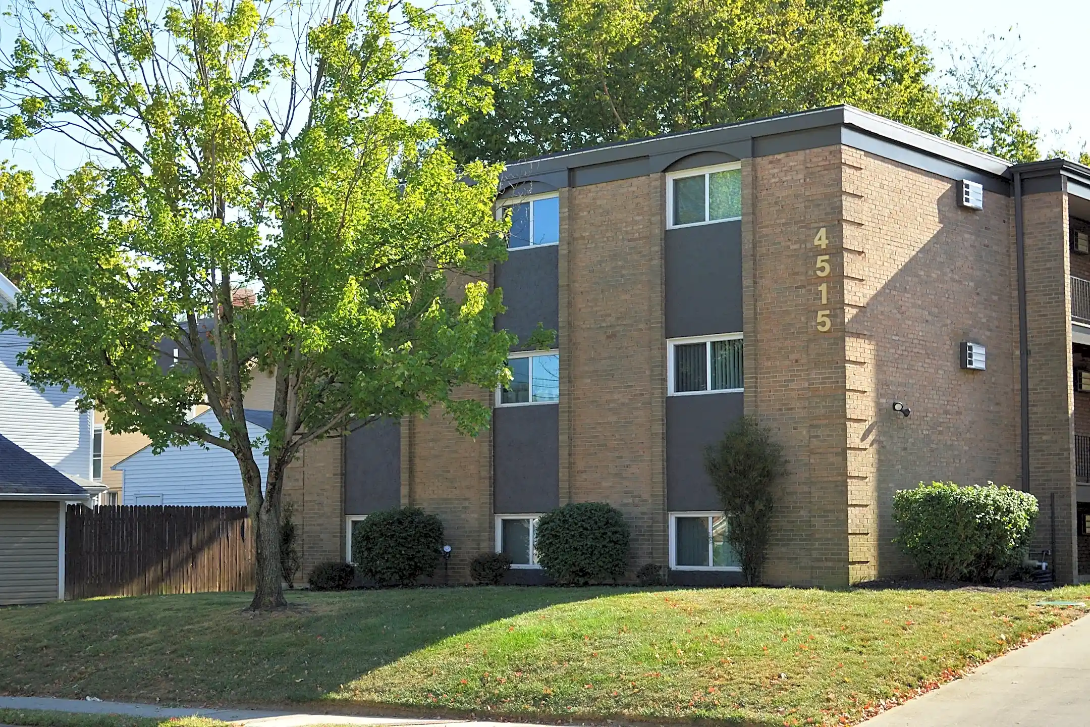 Building - Cincinnati Premier Living - Cincinnati, OH