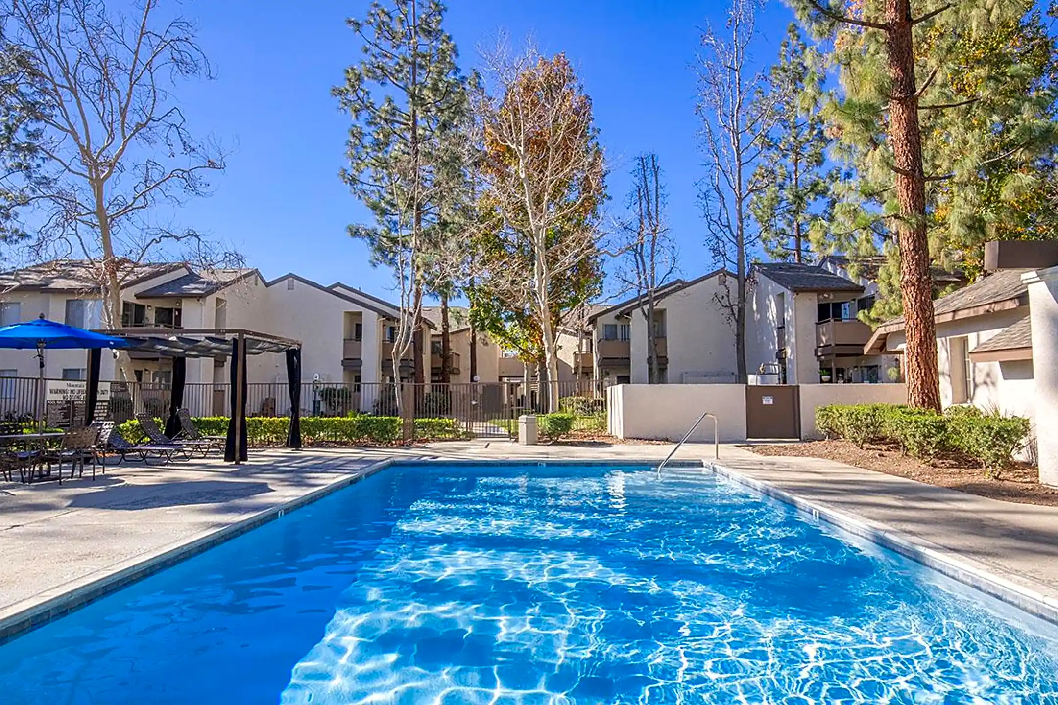 Pool - Mountain View Apartment Homes - Upland, CA