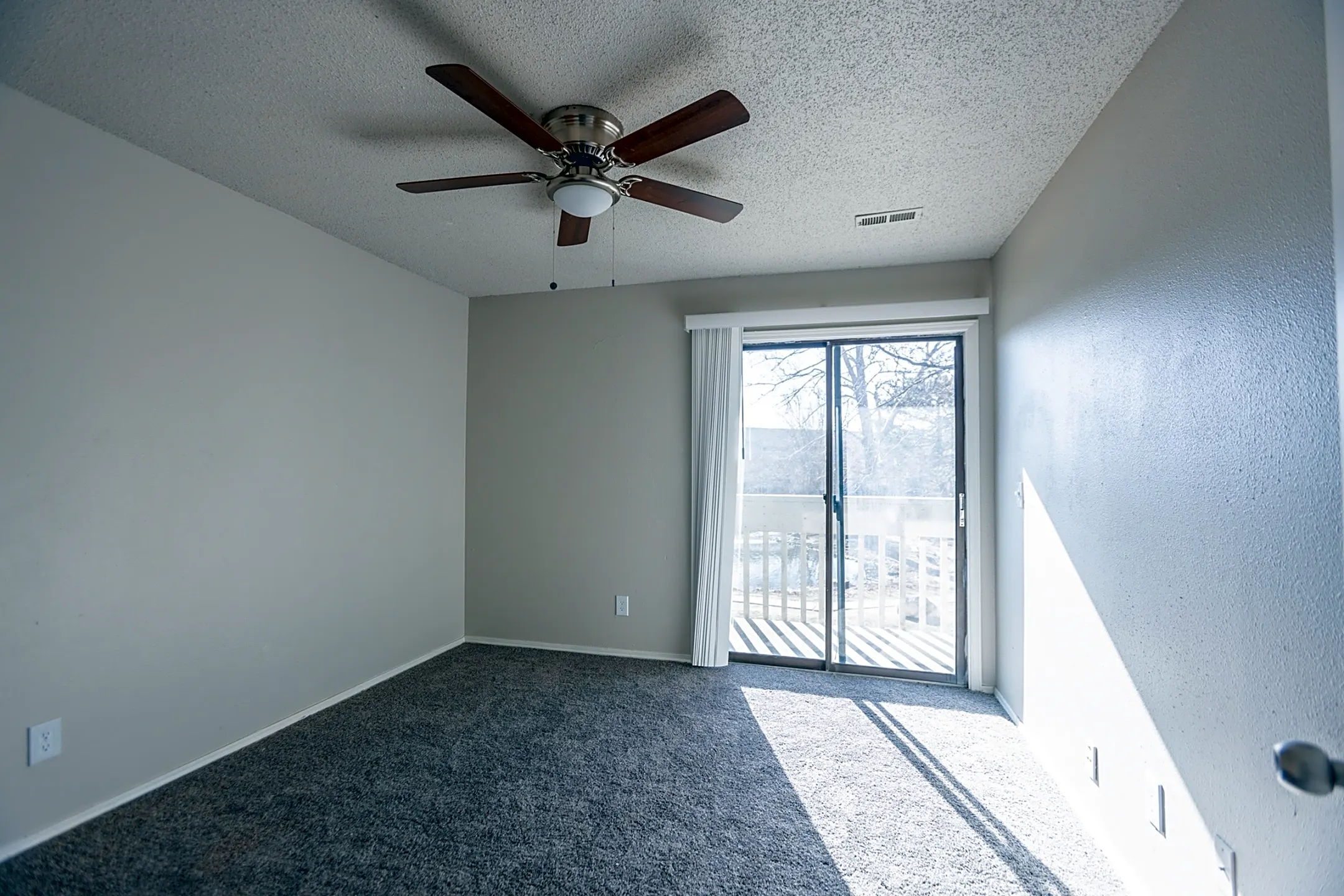 Riverwalk Apartments 410 E Marion Rd Wichita, KS Apartments for