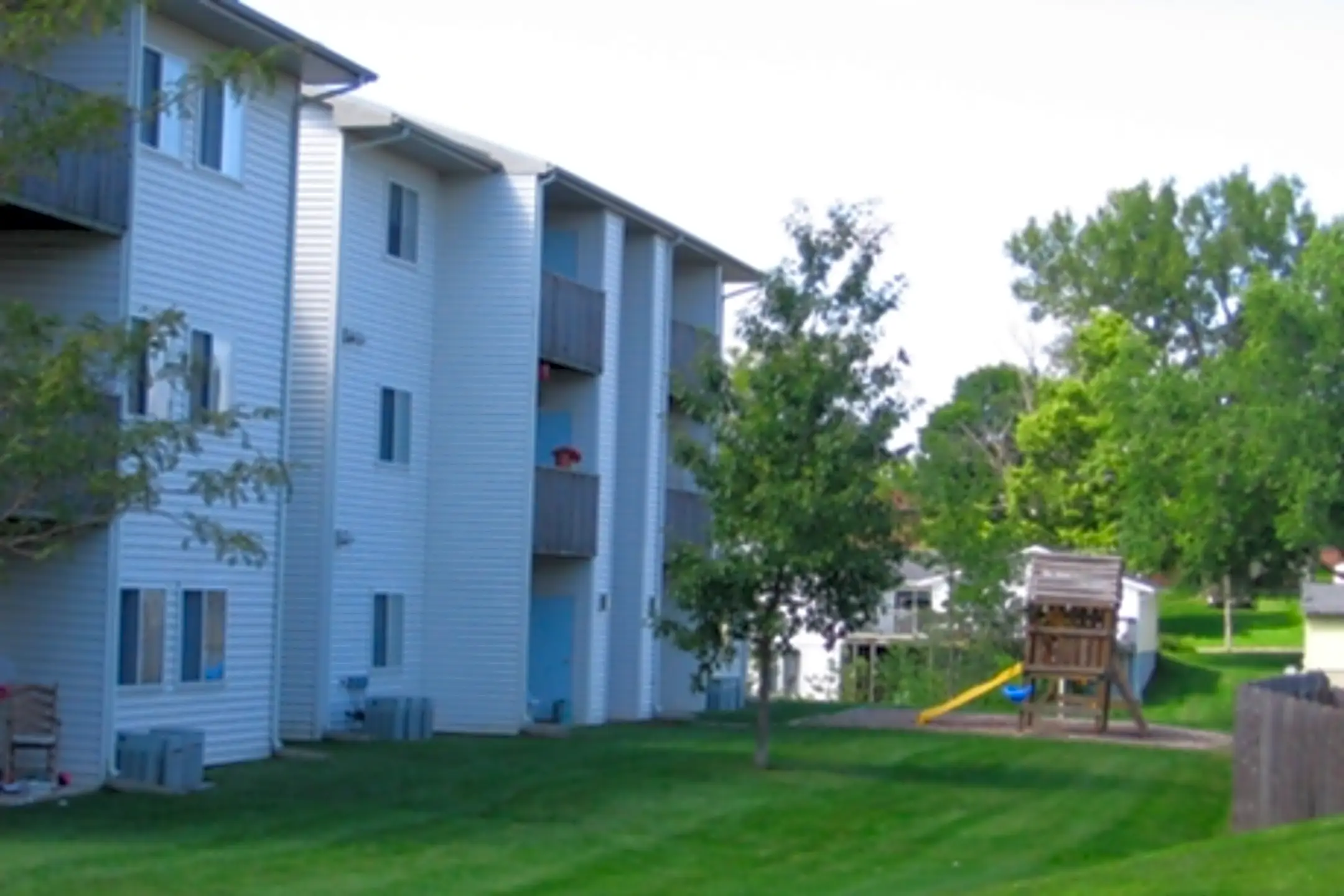 The Arbors Apartments 401 Washington Ave Grinnell, IA Apartments