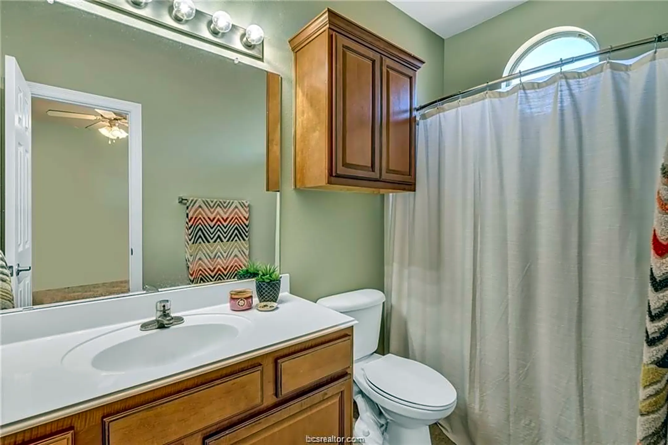 Bathroom - 1198 Jones-Butler Rd #403 - College Station, TX