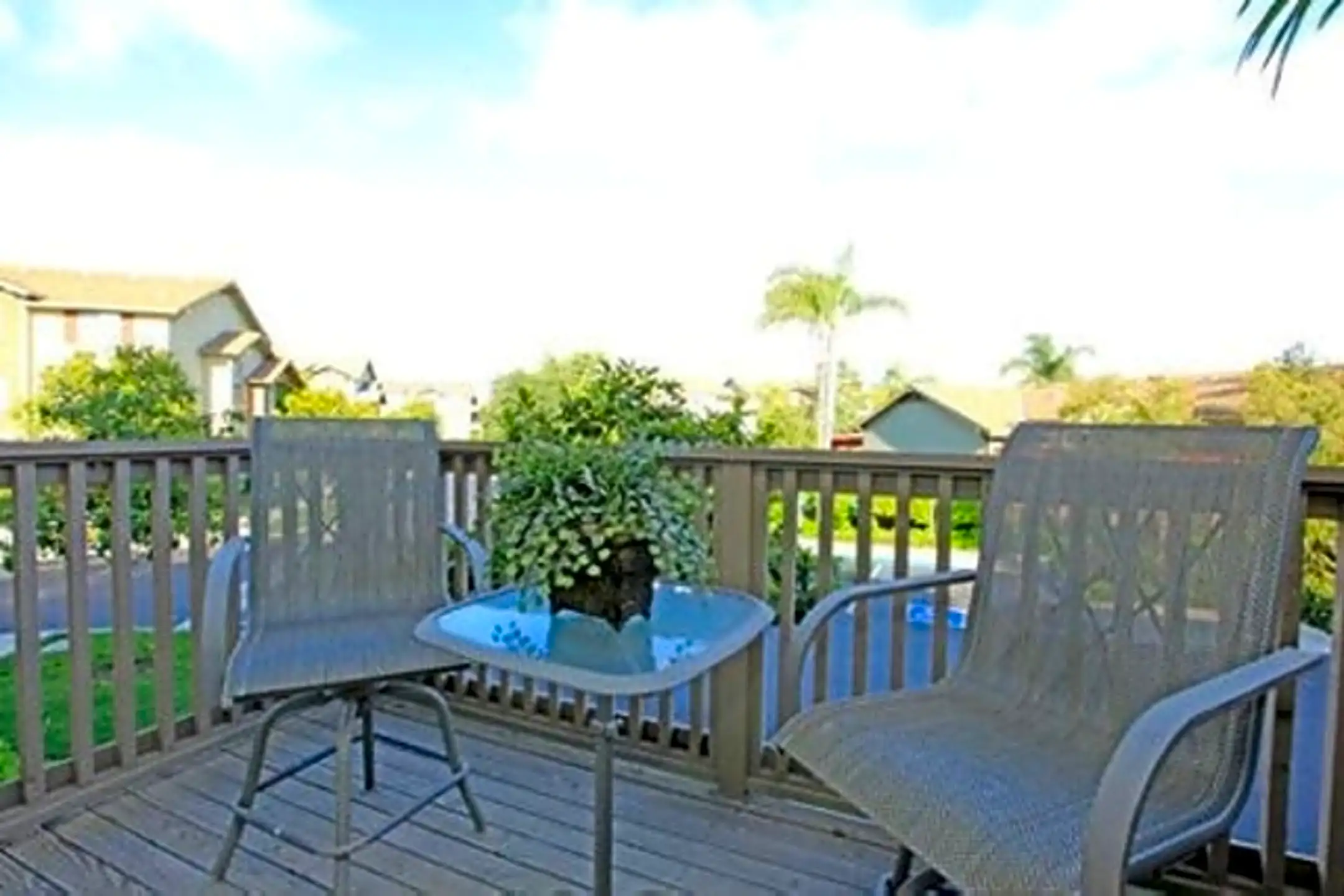 Arbors Parc Rose 1500 Tulipan Circle Oxnard, CA Apartments for Rent