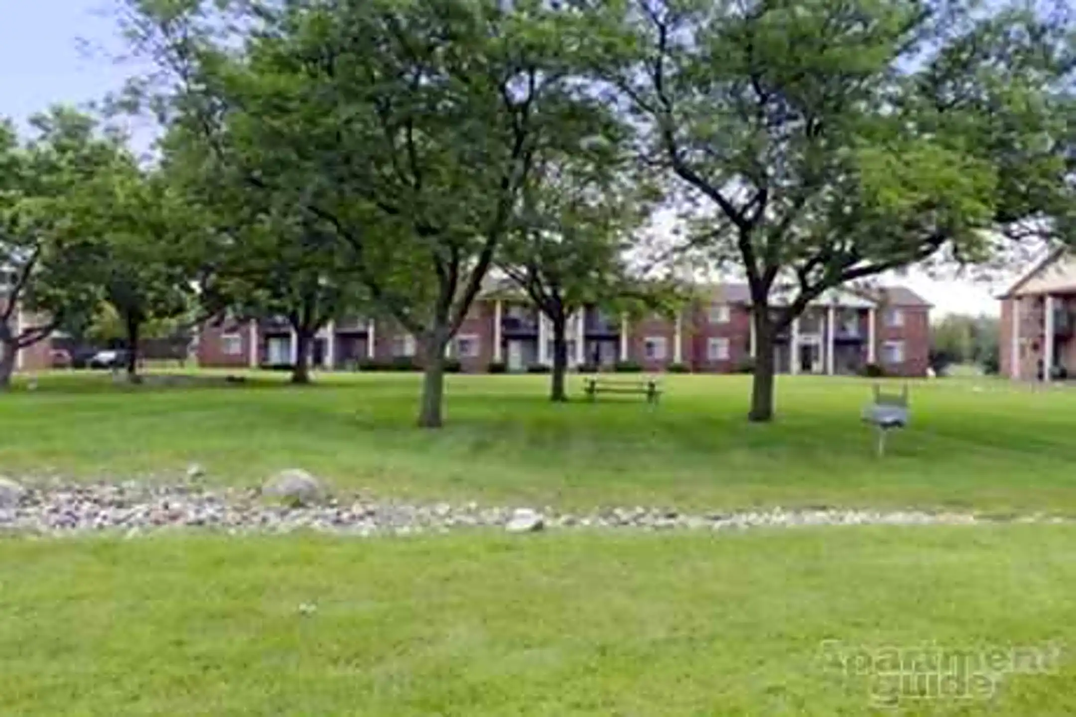 Williamsburg east apartments