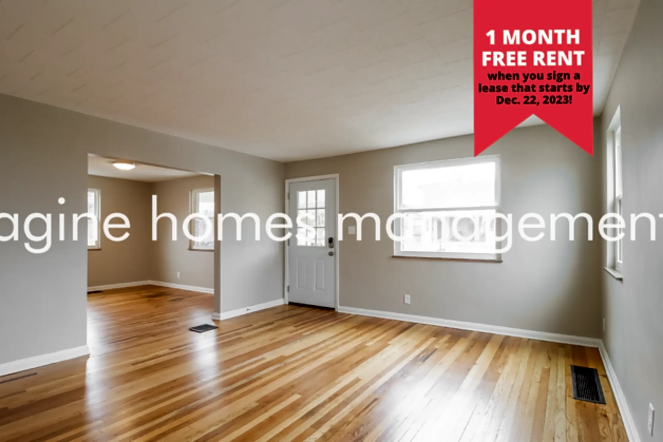 Living Room - 116 S Grove Ave - Wyoming, OH