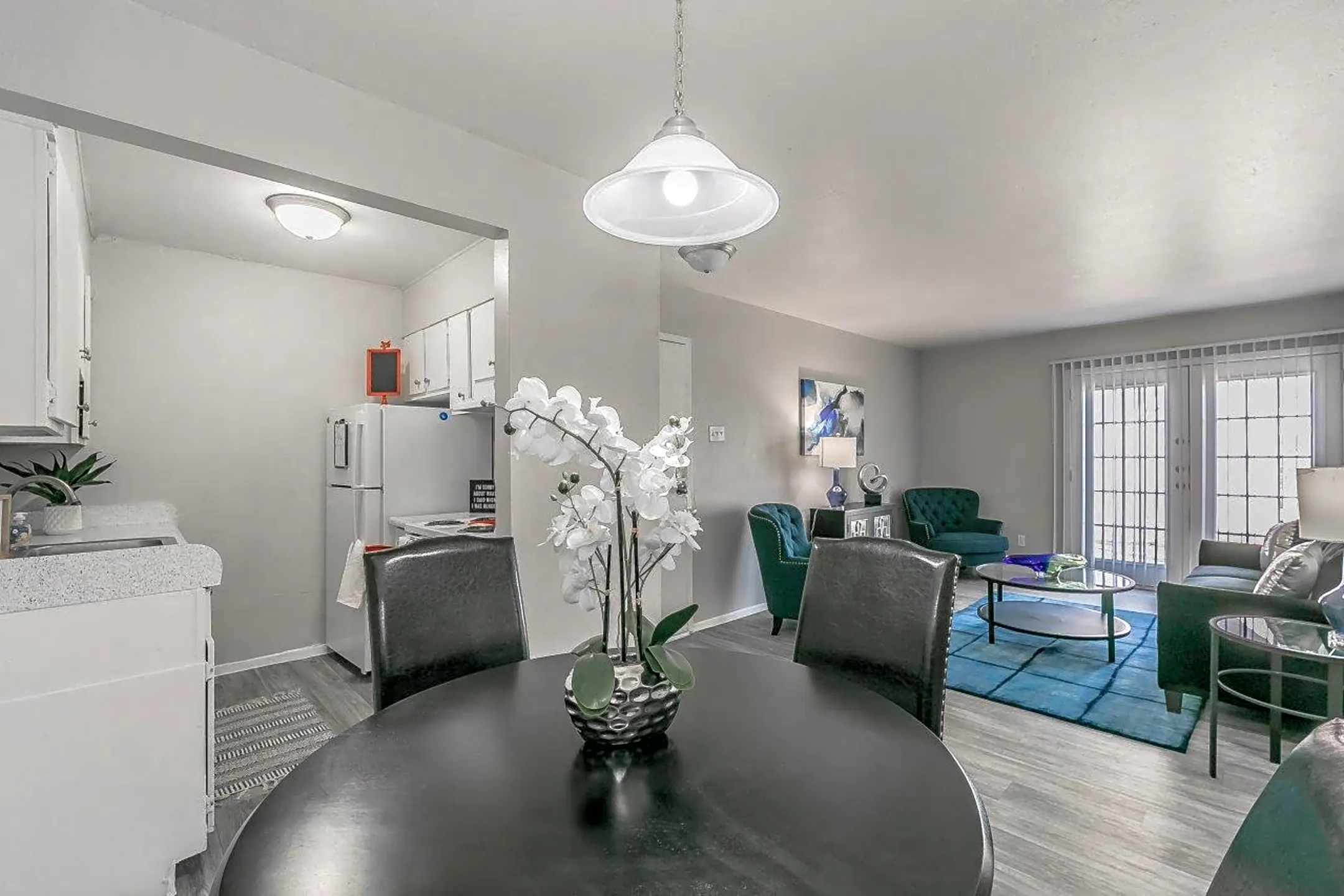 The Courtland Apartments 3504 Fawn Valley Dr Dallas, TX Apartments