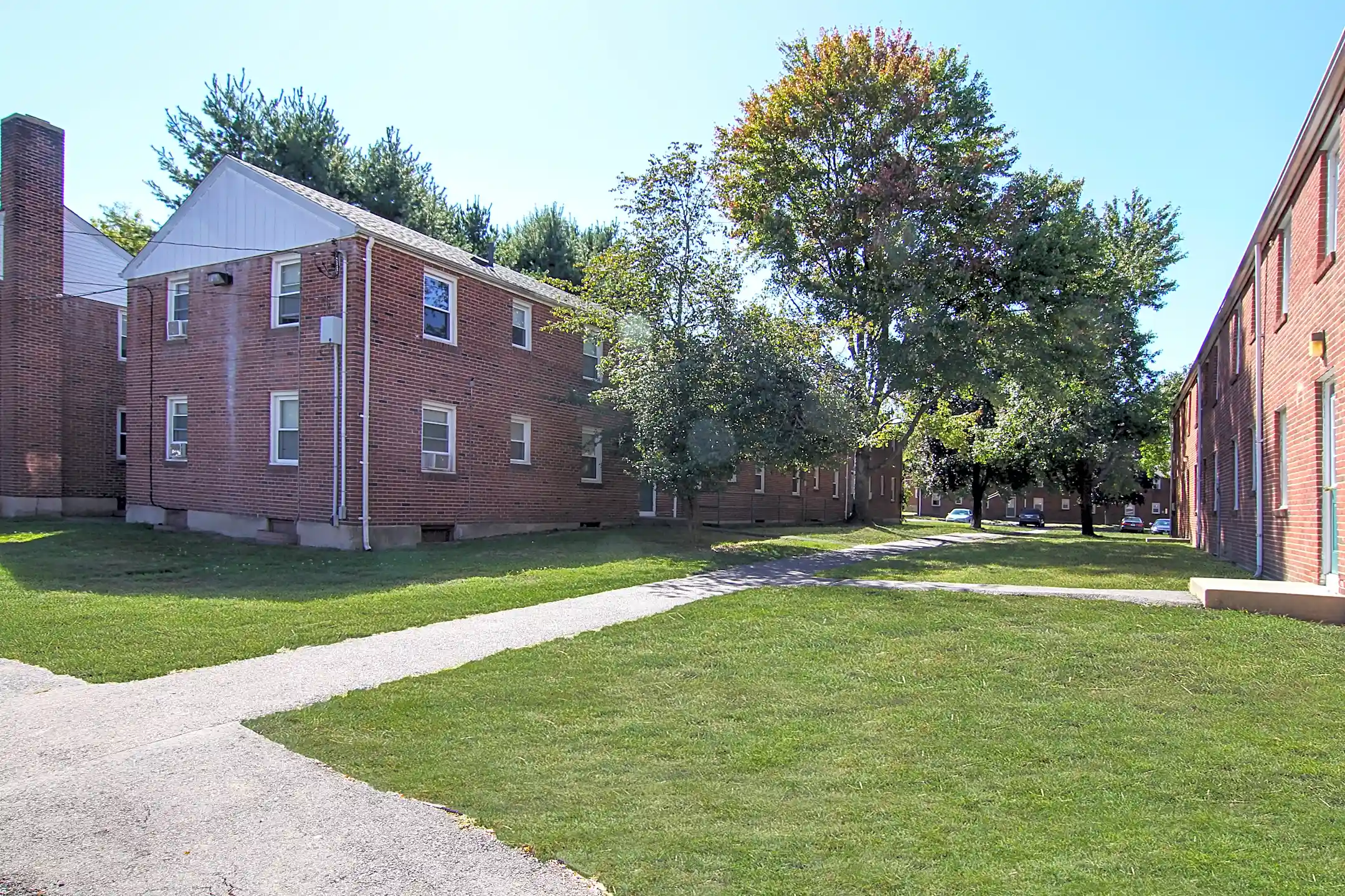 Brookside Commons 235 Main St East Hartford, CT Apartments for Rent