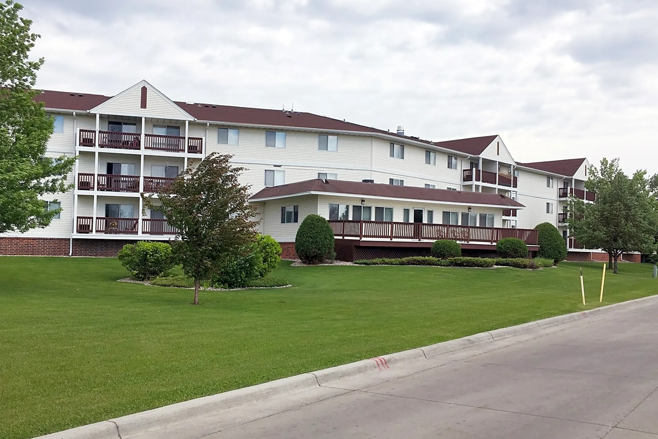 Briarwood Apartments 2650 26th Avenue S. Grand Forks, ND for Rent