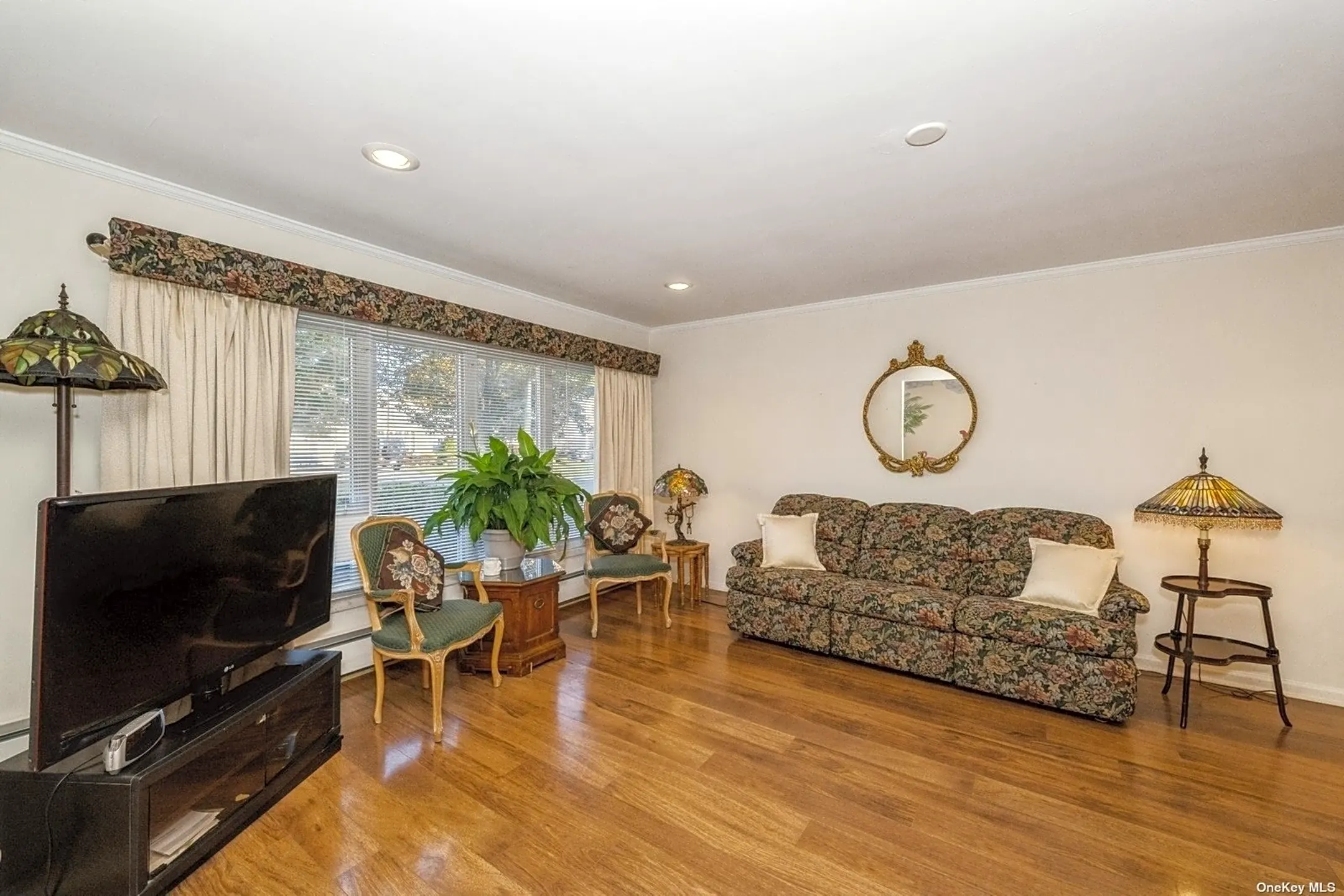 62 East End Ave Hicksville, NY Houses for Rent Rent.