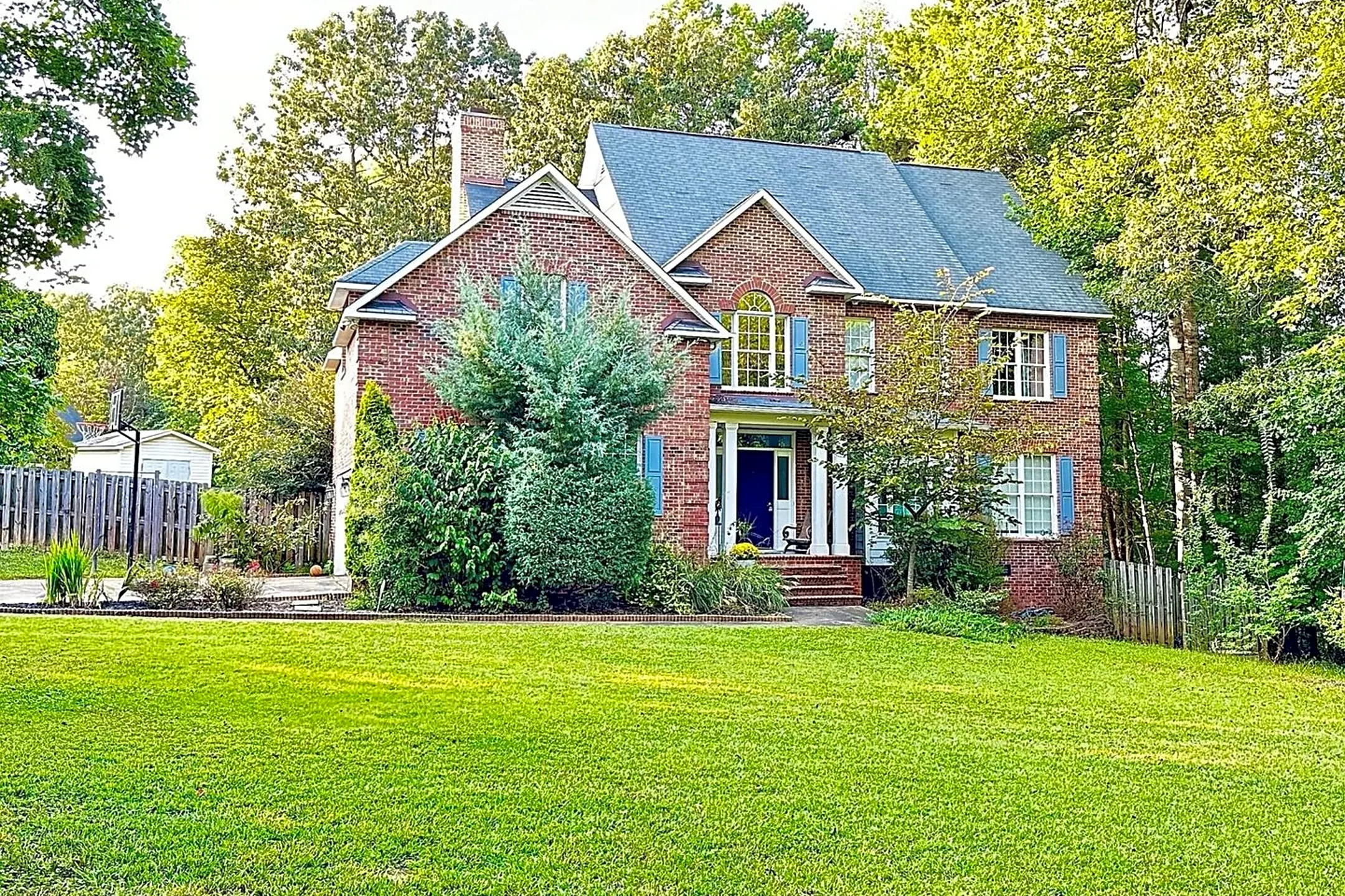 402 Cricket Hearth Rd Houses - Sanford, NC 27330