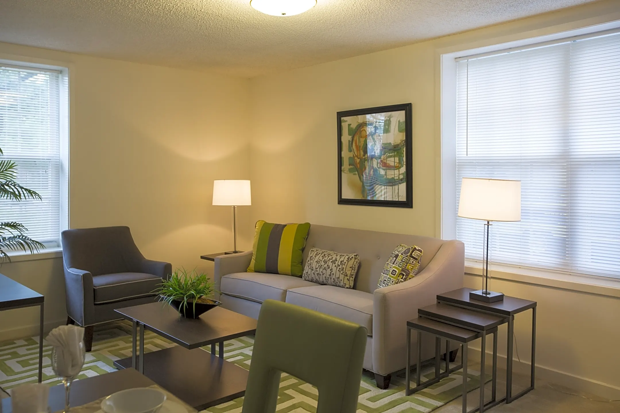 Ballston Park Apartments - Arlington, VA 22203