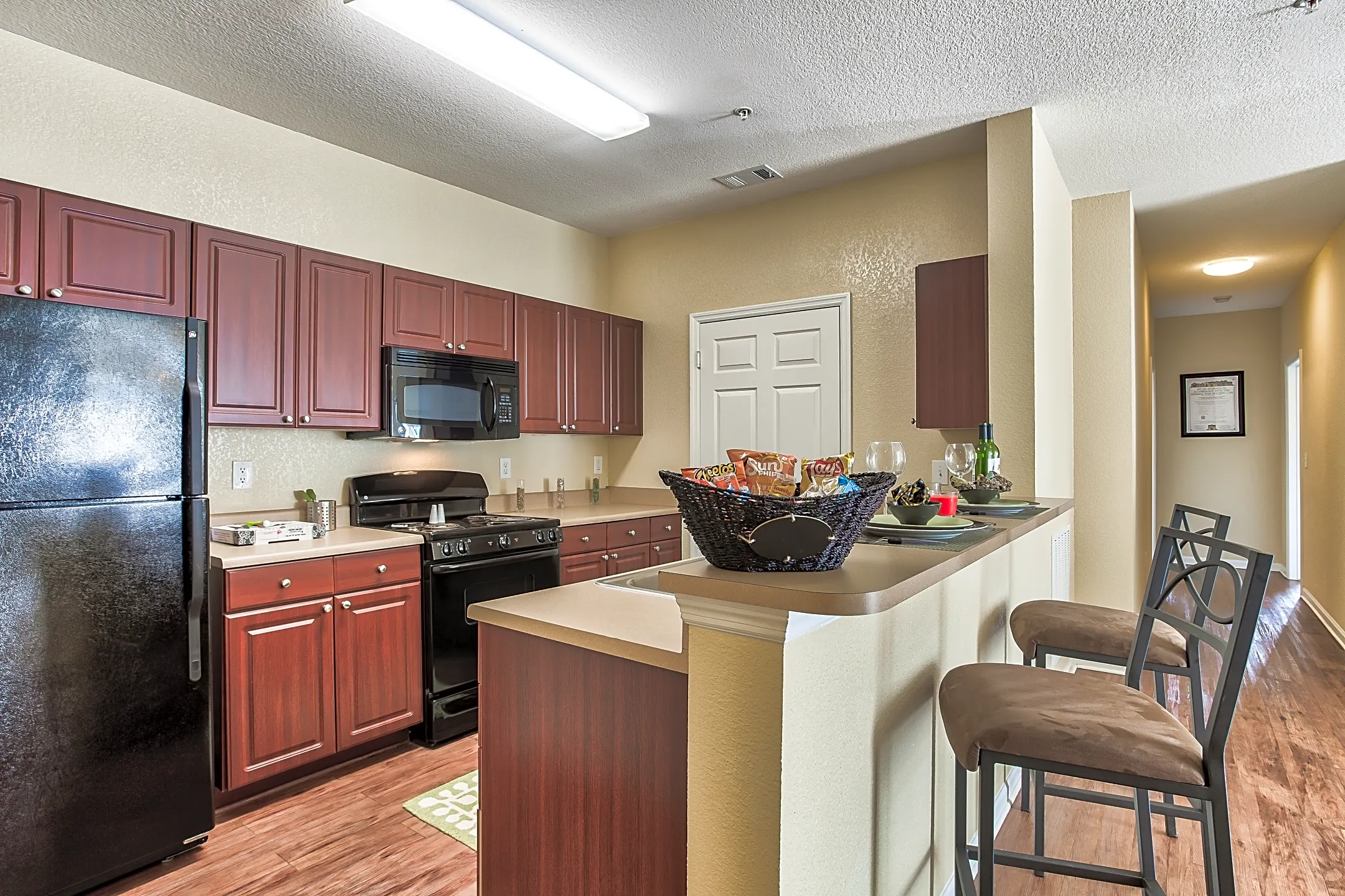Kitchen - Independence Place Apartments - Clarksville, TN