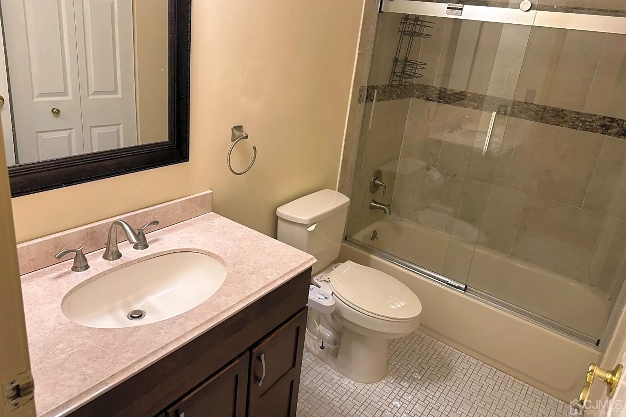 301 Tavistock Rd Houses Cherry Hill, NJ 08034