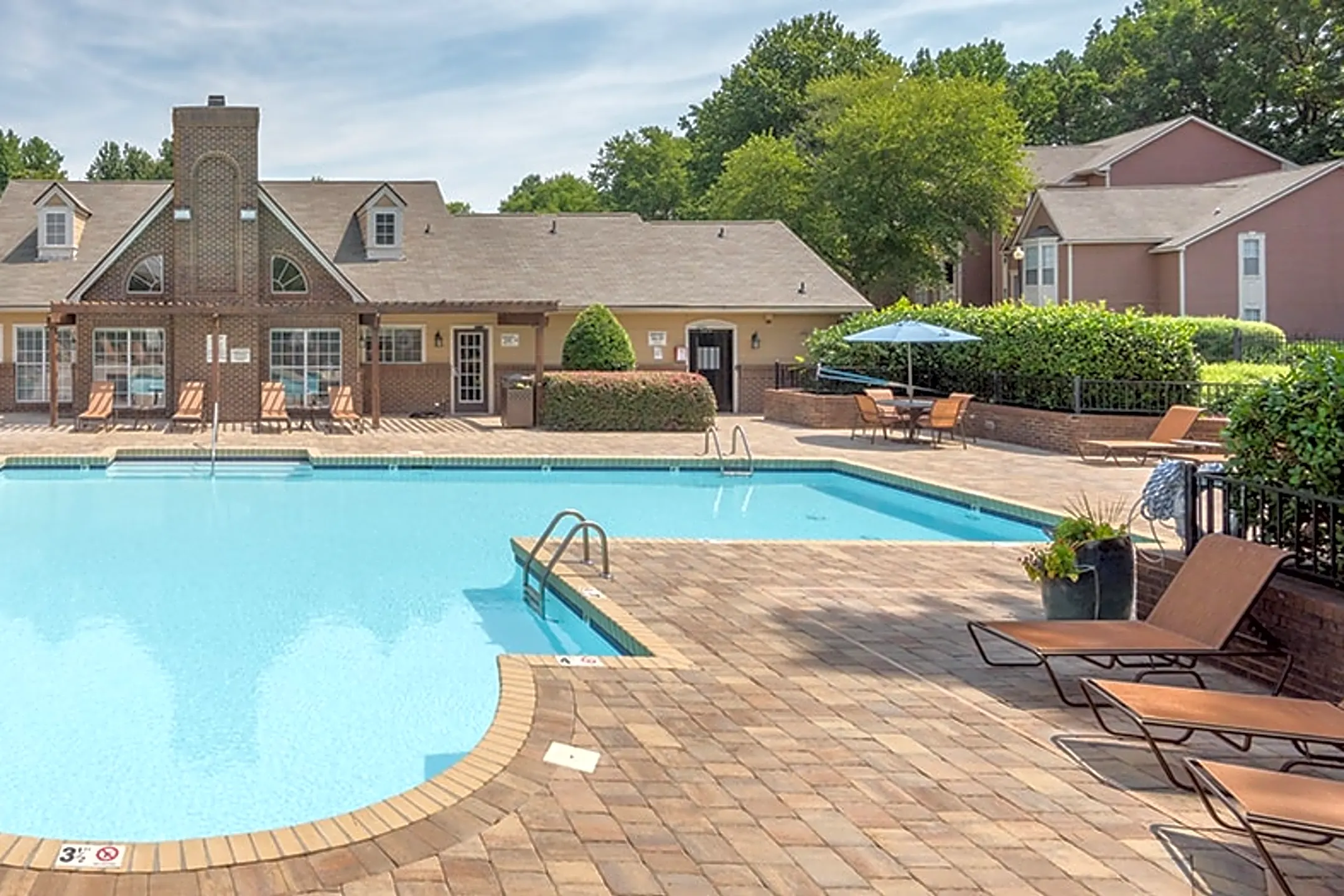 MAA Fifty-One - 1301 Crescent Ln | Matthews, NC Apartments for Rent | Rent.