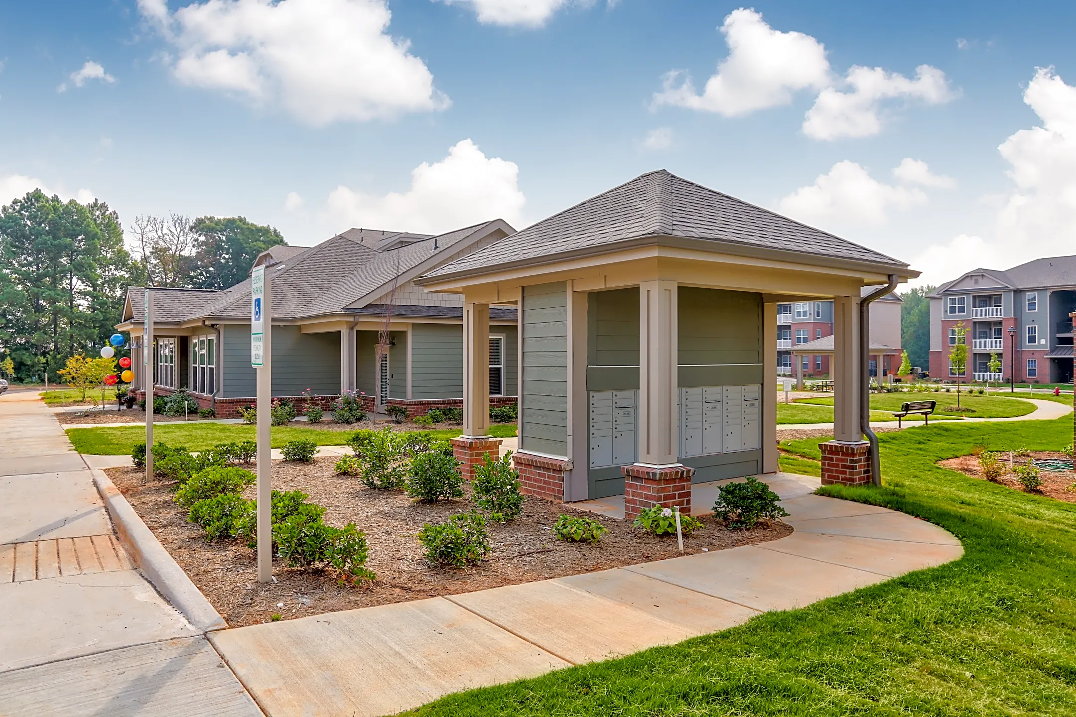 Cambridge Oaks II 107 Kings Oak Cir Kings Mountain, NC Apartments