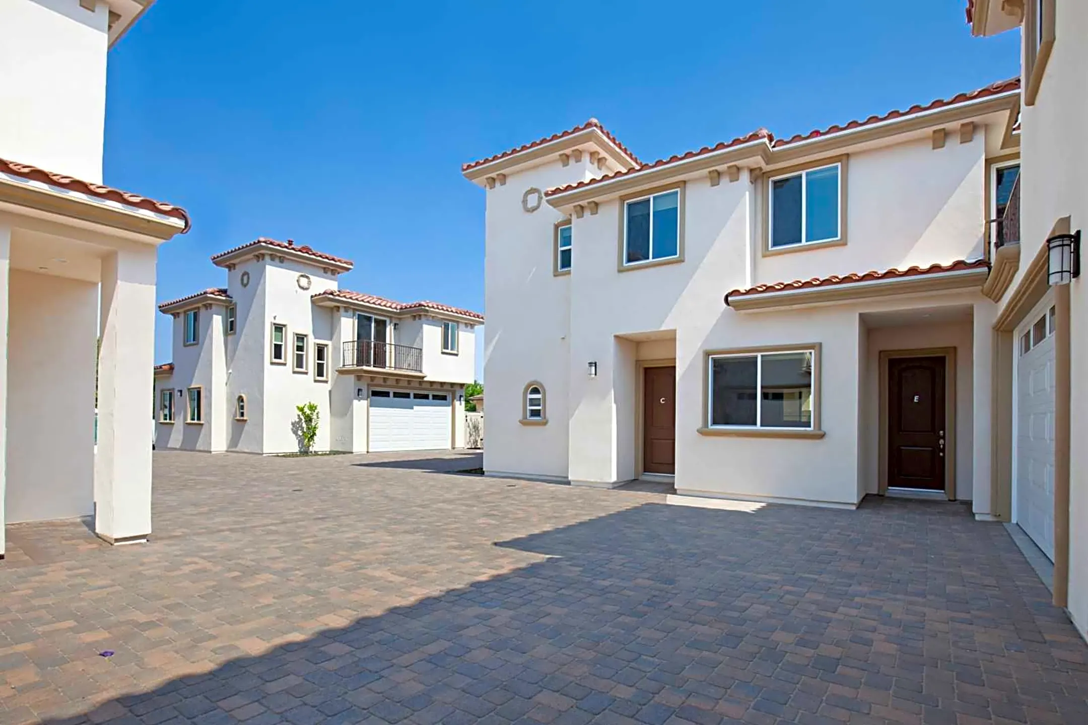 Building - Jersey Townhomes - Artesia, CA